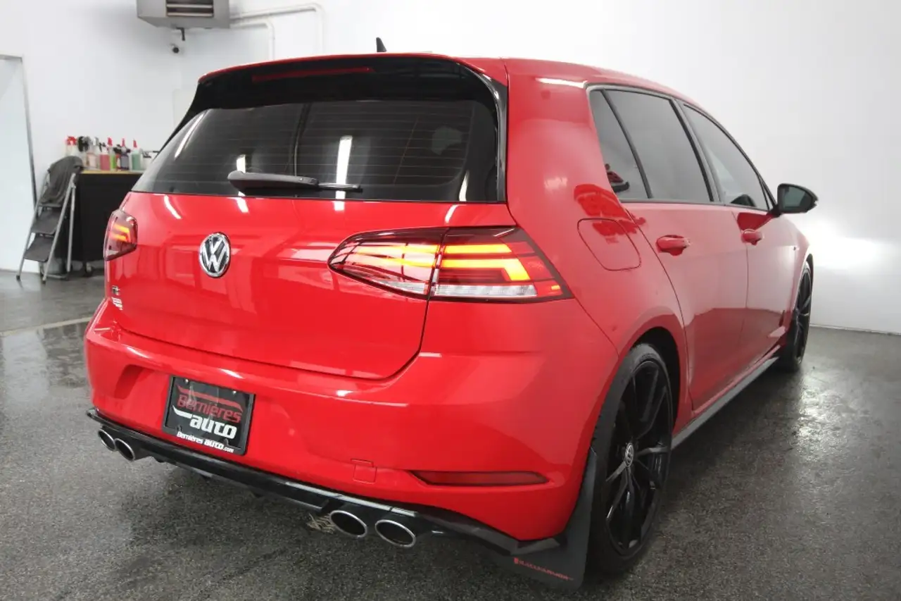 Volkswagen Golf R снимка Volkswagen Golf R