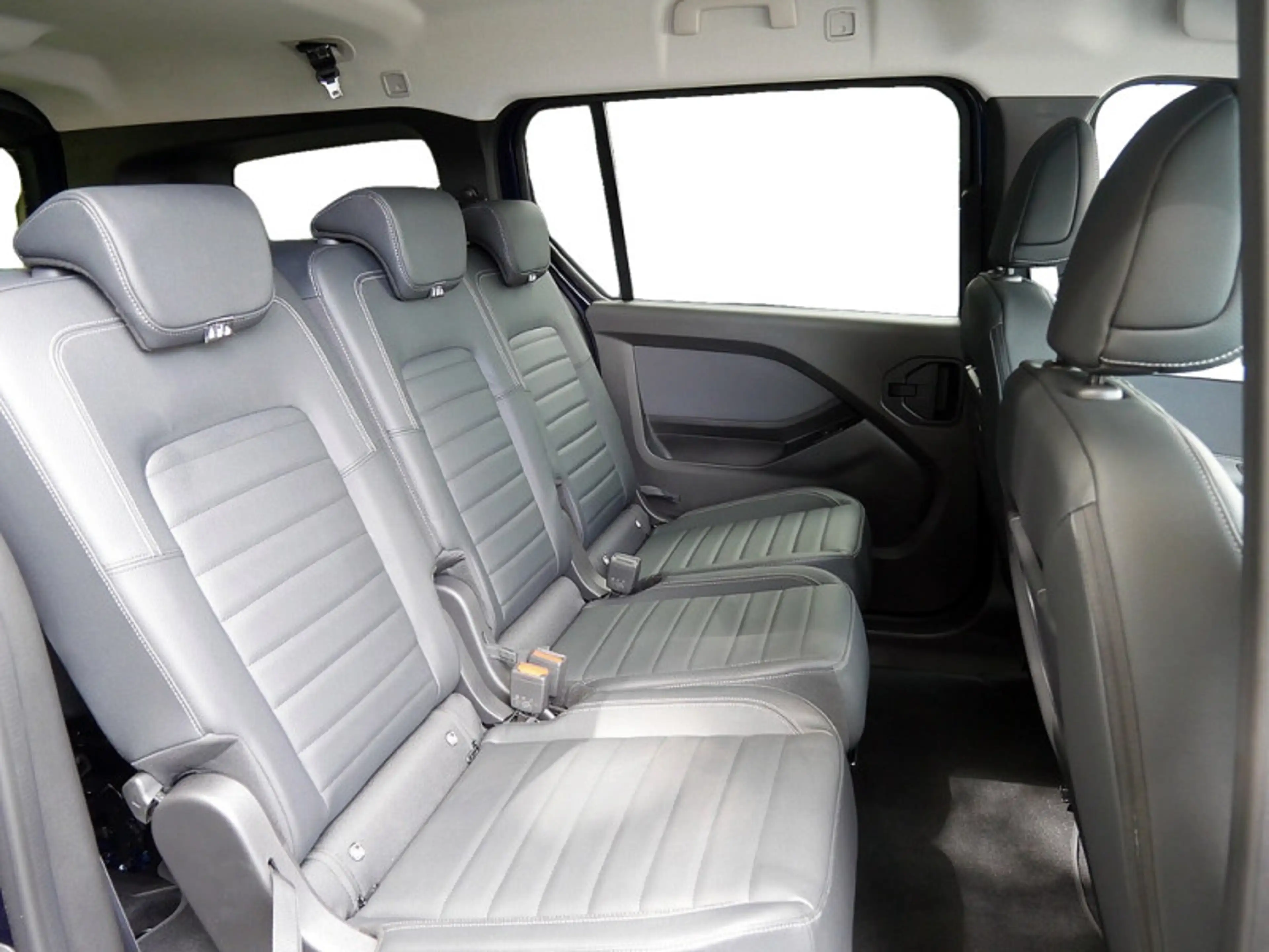 Mercedes-Benz T-Class T 180 PROGRESSIVE KLIMA NAVI LED STANDARD AHK — photo 6