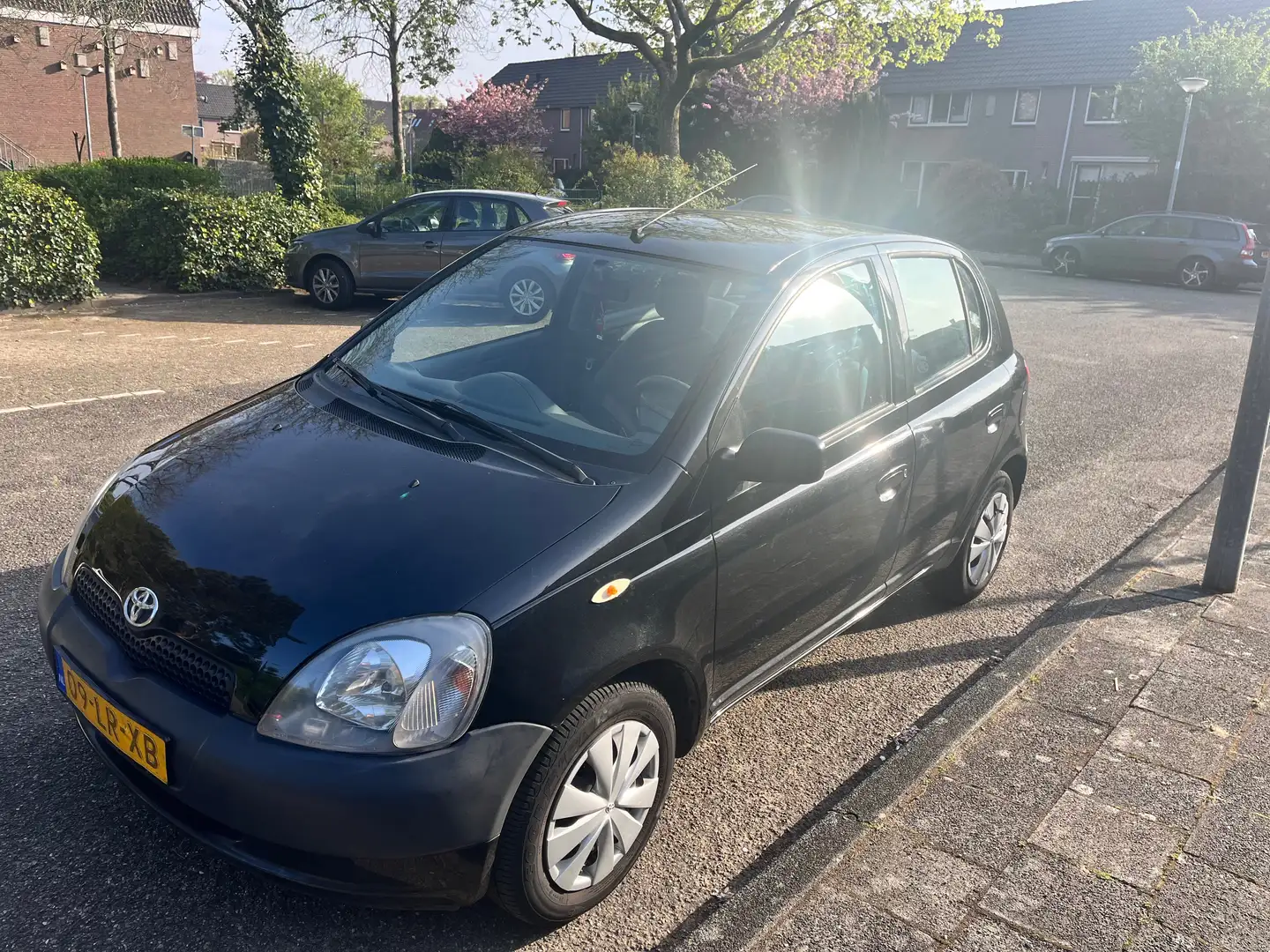 Toyota Yaris Yaris 1.0-16V VVT-i YORIN Noir - 2