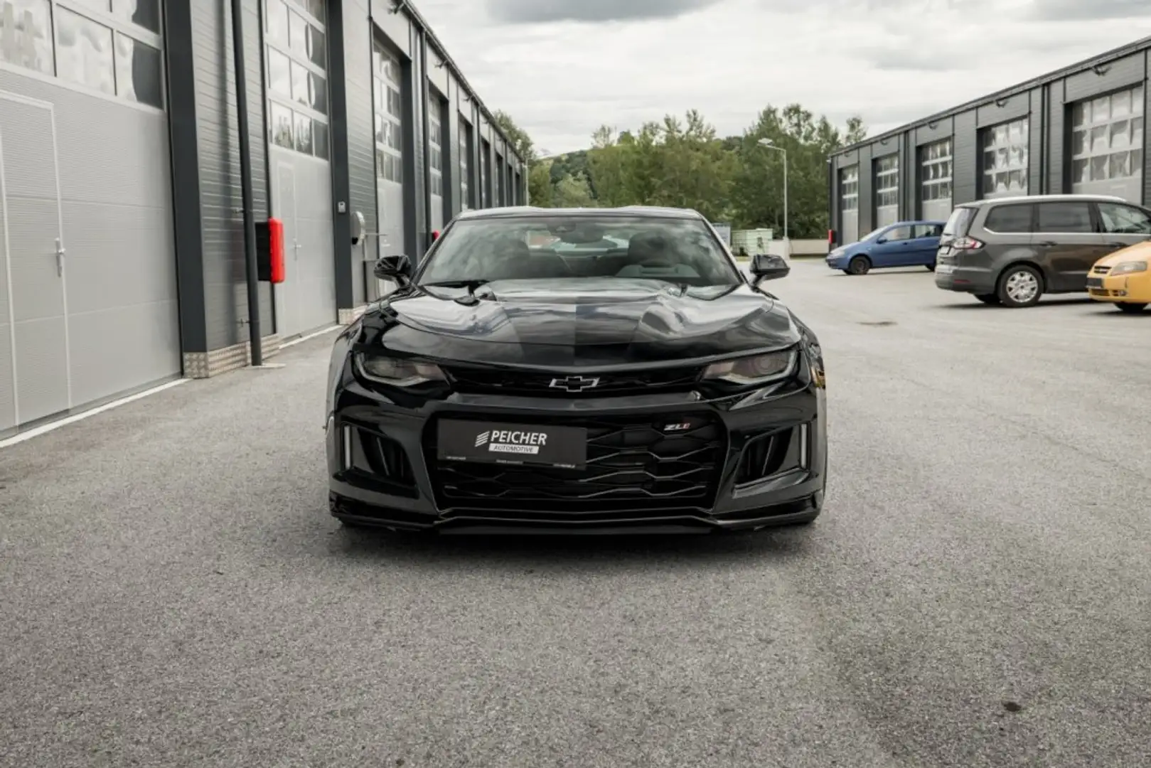 Chevrolet Camaro ZL1 Coupe Schwarz - 2