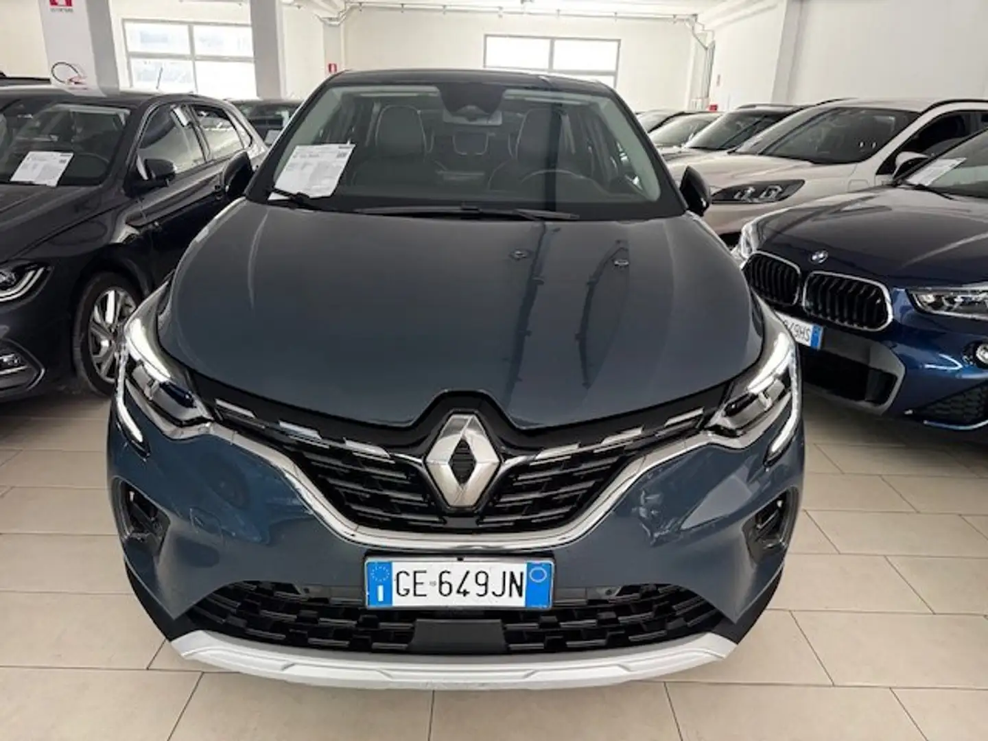 Renault Captur 1.3 tce Intens 140cv fap Hybrid Blauw - 2