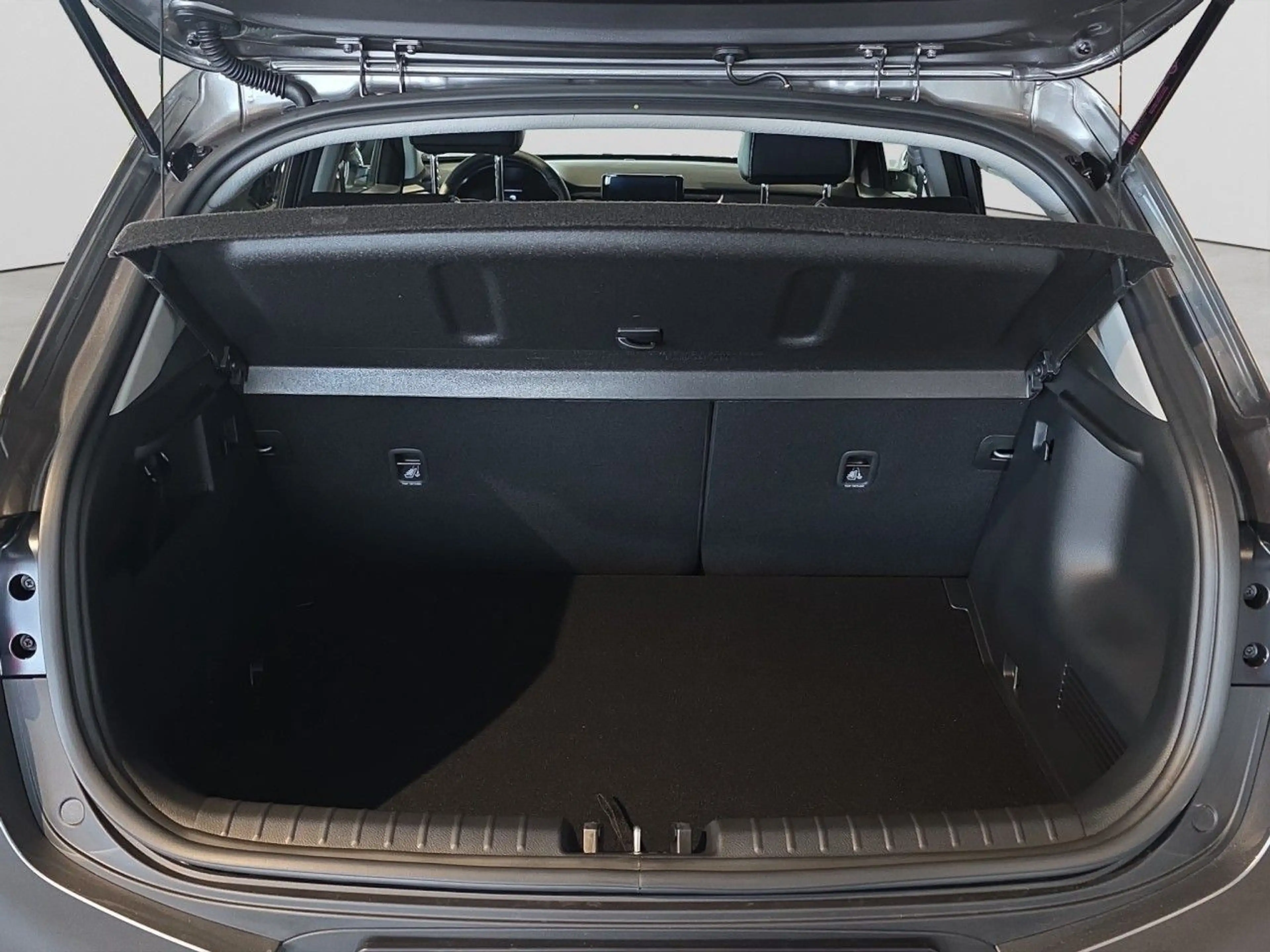 Kia Stonic GT Line — photo 8