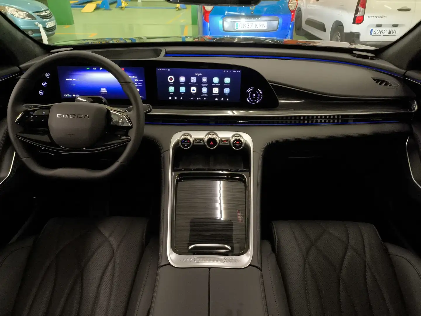 Omoda 9 1.5 TGDI Premium Černá - 2