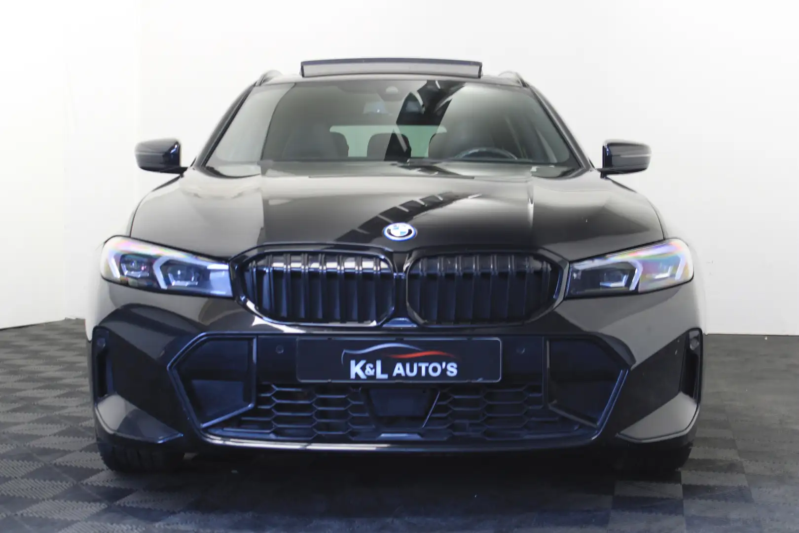 BMW 330 3-serie Touring 330e M-Sport |Pano|M-Performance| Noir - 2