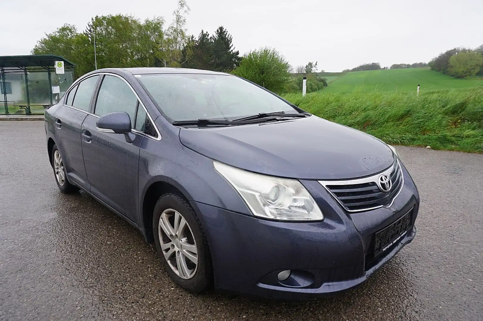 Toyota Avensis 2,0 D-4D 125 DPF Comfort Blau - 2