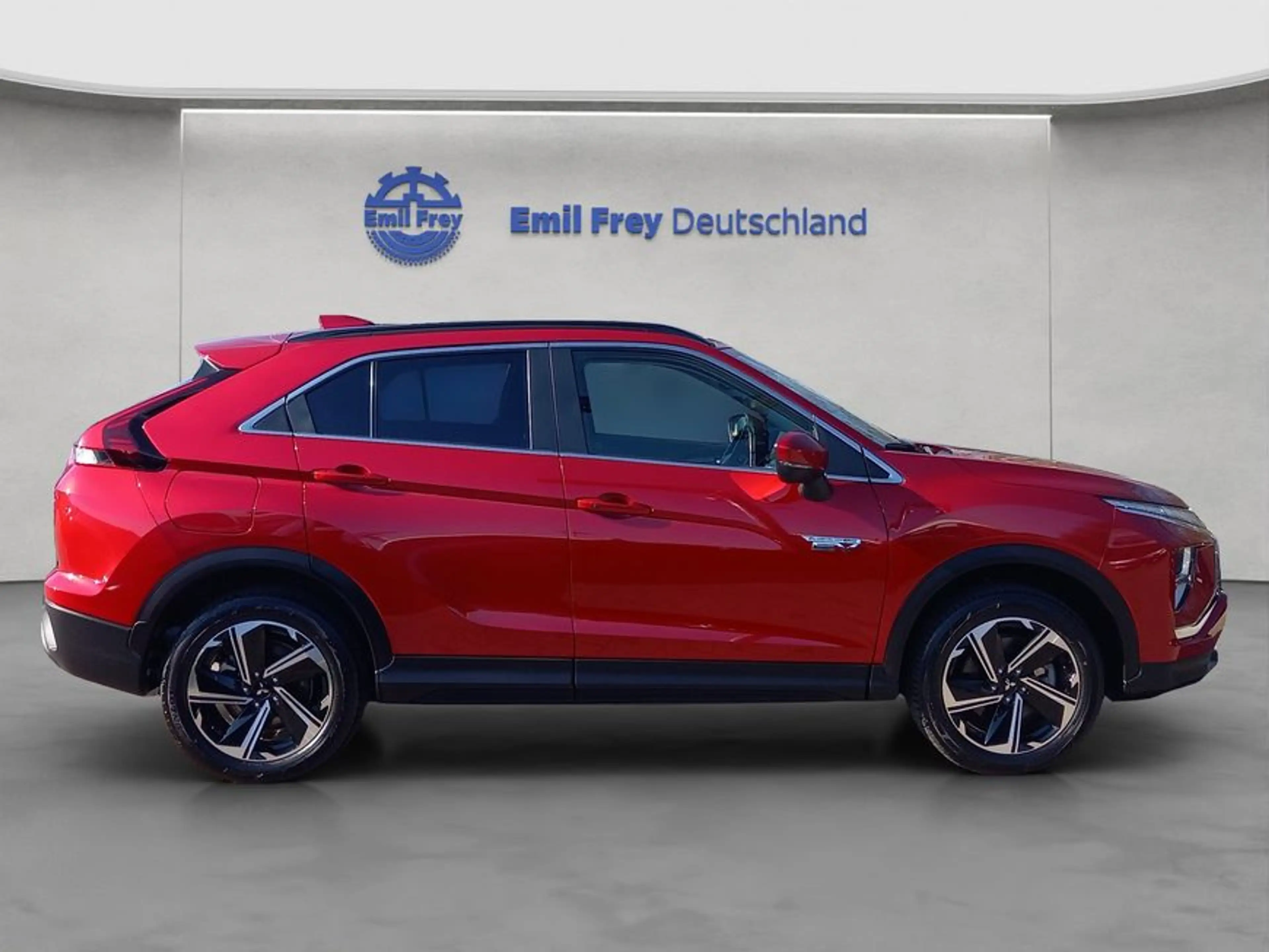 Mitsubishi Eclipse Cross Plug-In Hybrid 4WD Basis — photo 8
