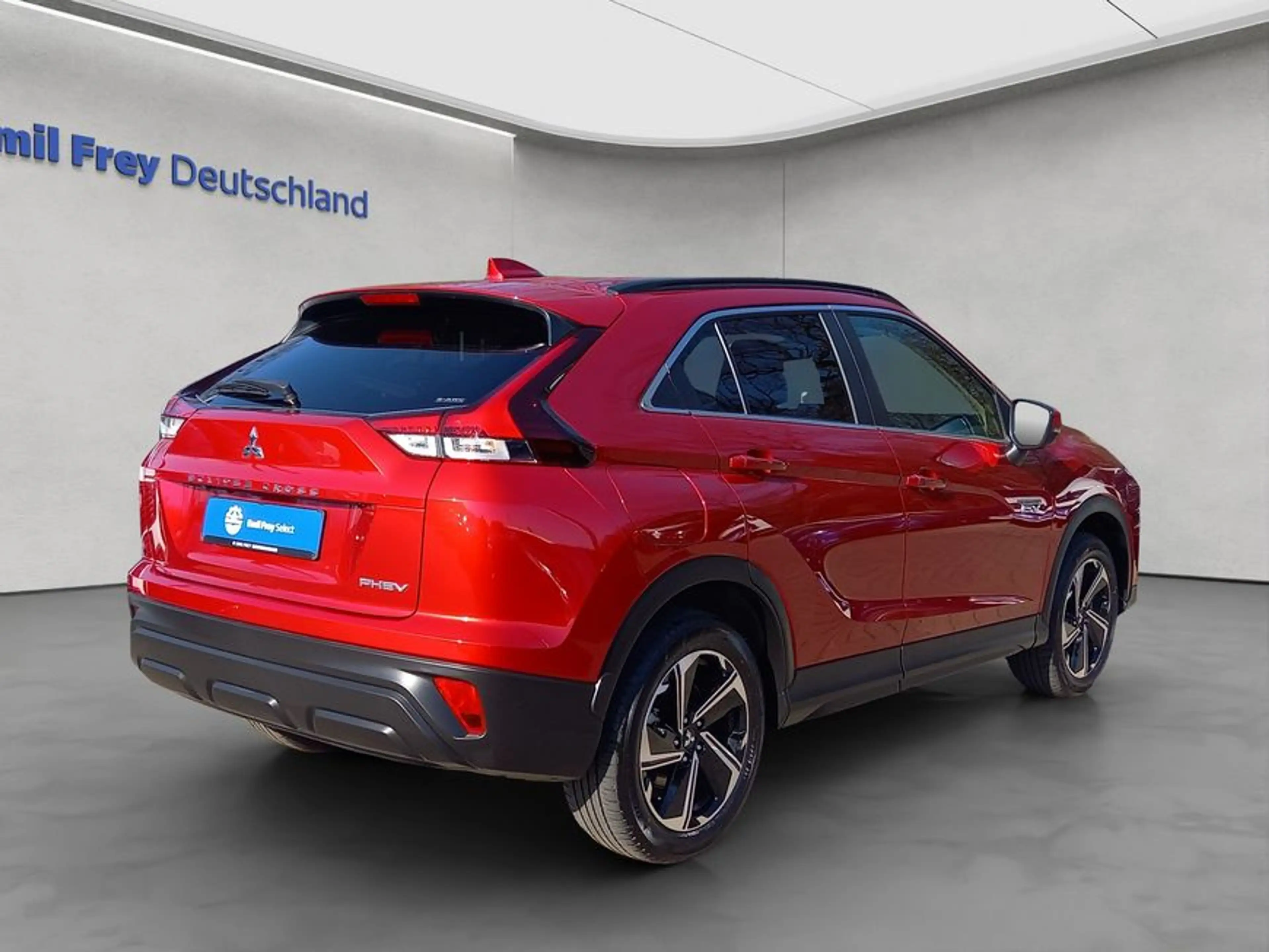 Mitsubishi Eclipse Cross Plug-In Hybrid 4WD Basis — photo 7