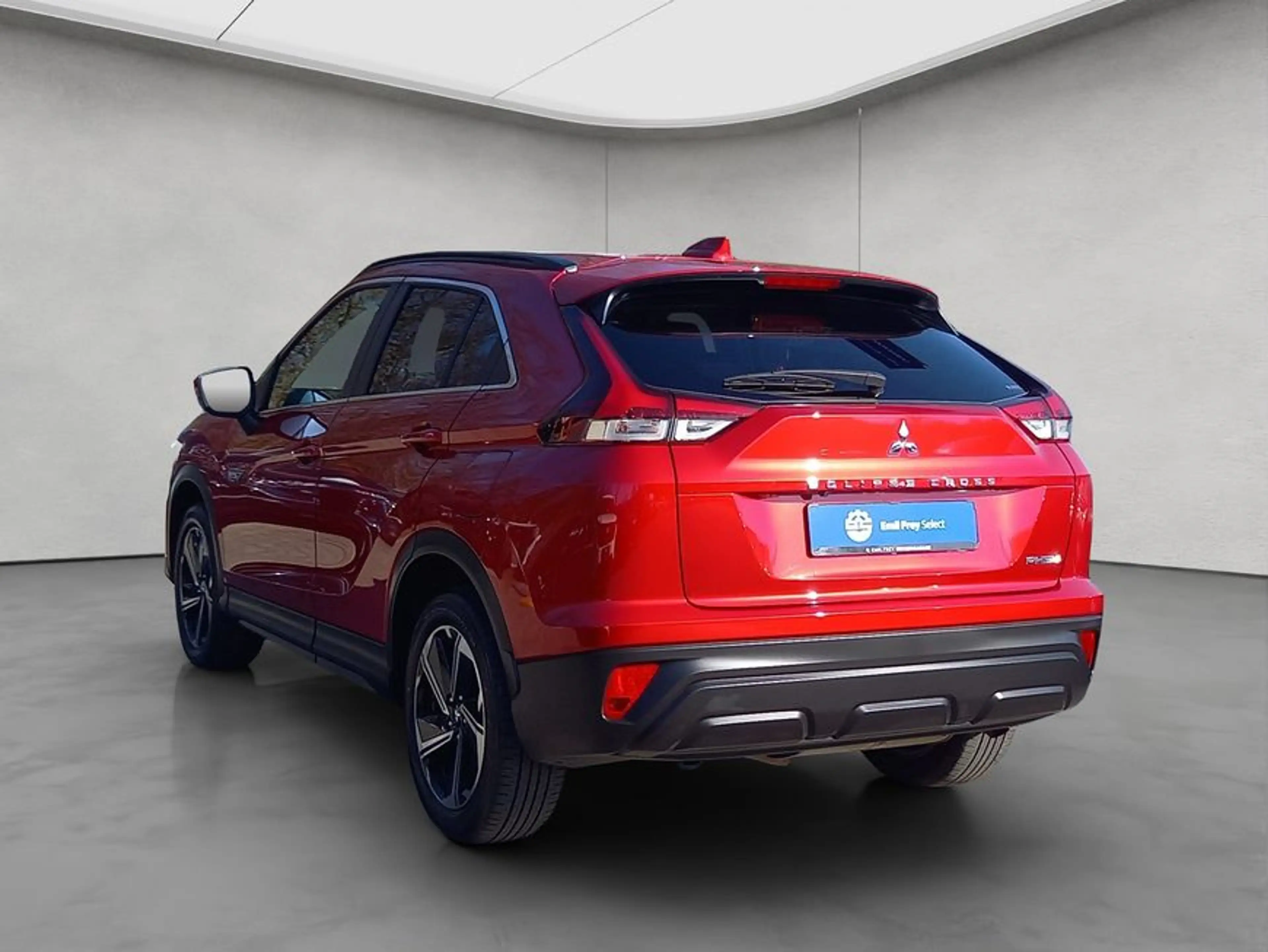 Mitsubishi Eclipse Cross Plug-In Hybrid 4WD Basis — photo 3