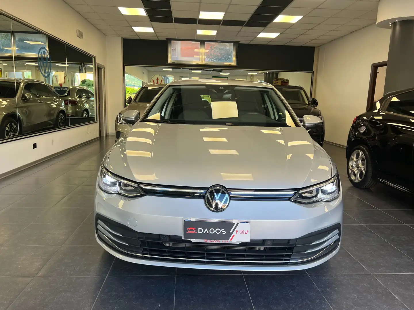 Volkswagen Golf Golf VIII 2020 2.0 tdi Style 115cv dsg Grigio - 2