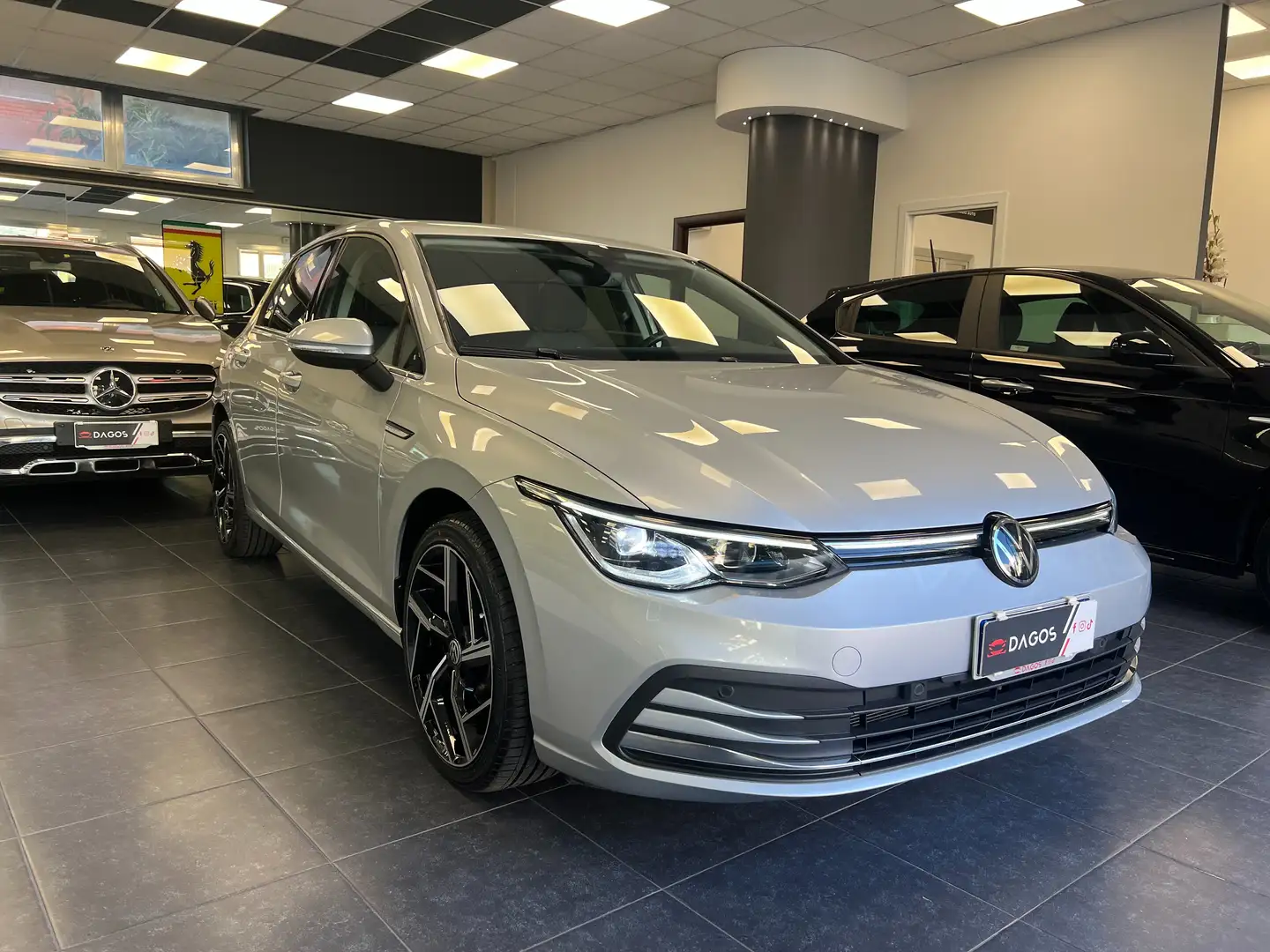 Volkswagen Golf Golf VIII 2020 2.0 tdi Style 115cv dsg Grigio - 1
