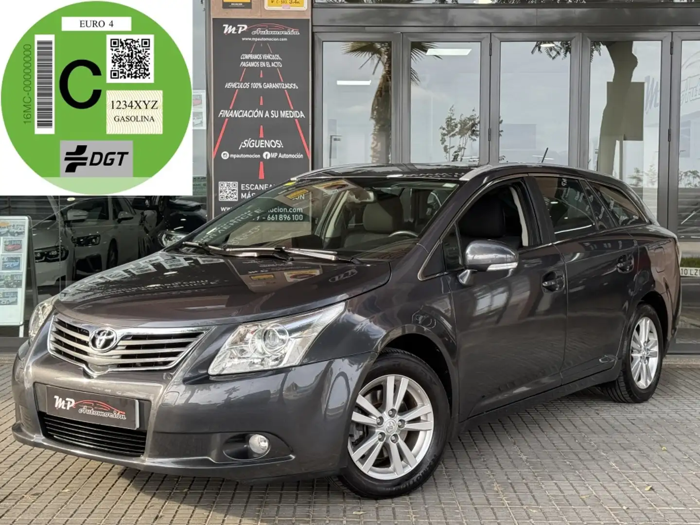 Toyota Avensis CS 1.8 Active Grijs - 1