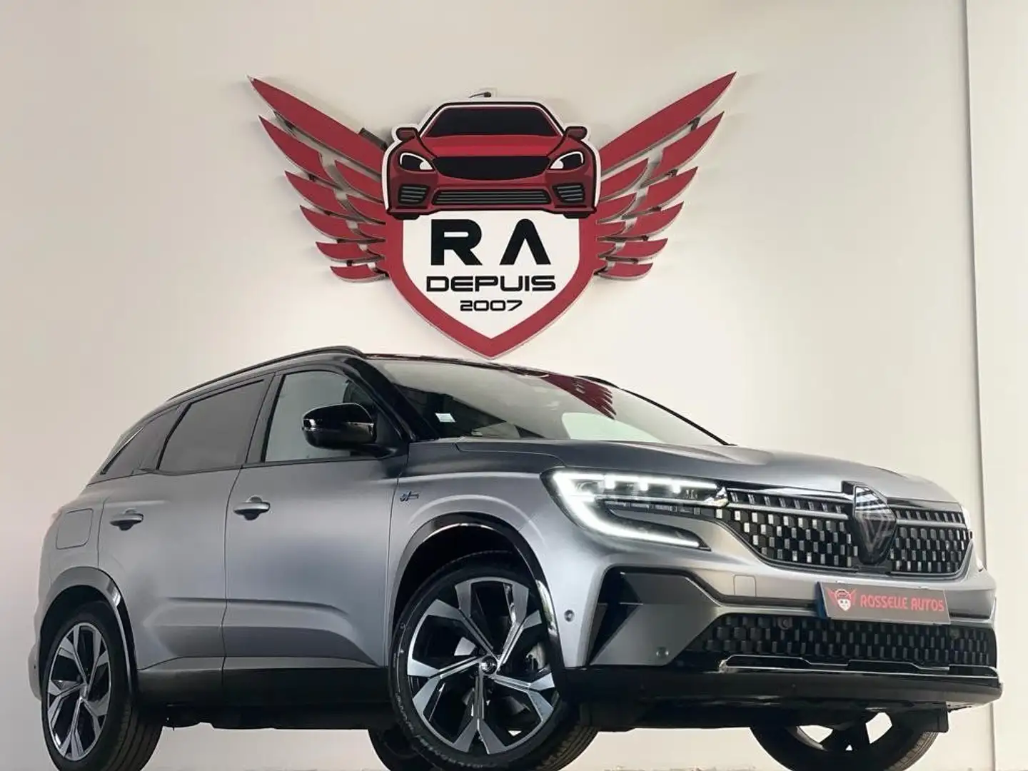 Renault Austral ESPRIT ALPINE à partir de 629 €/mois 200CH E-TECH Šedá - 1