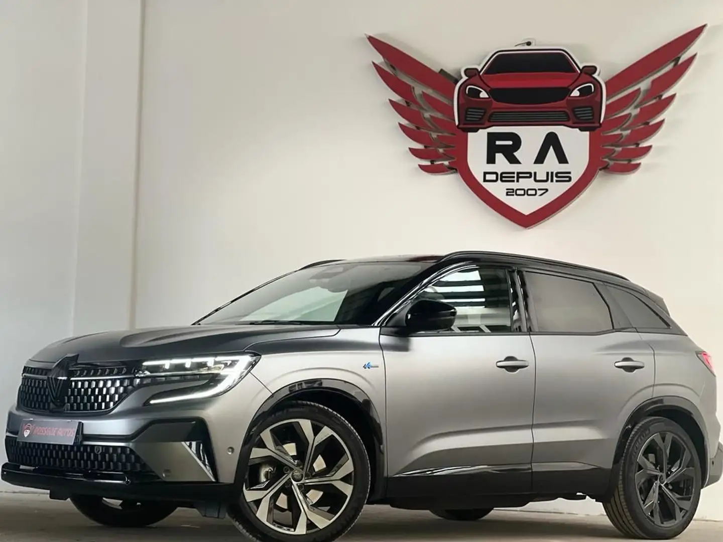 Renault Austral ESPRIT ALPINE 200CH E-TECH *TVA RECUP* Grijs - 2