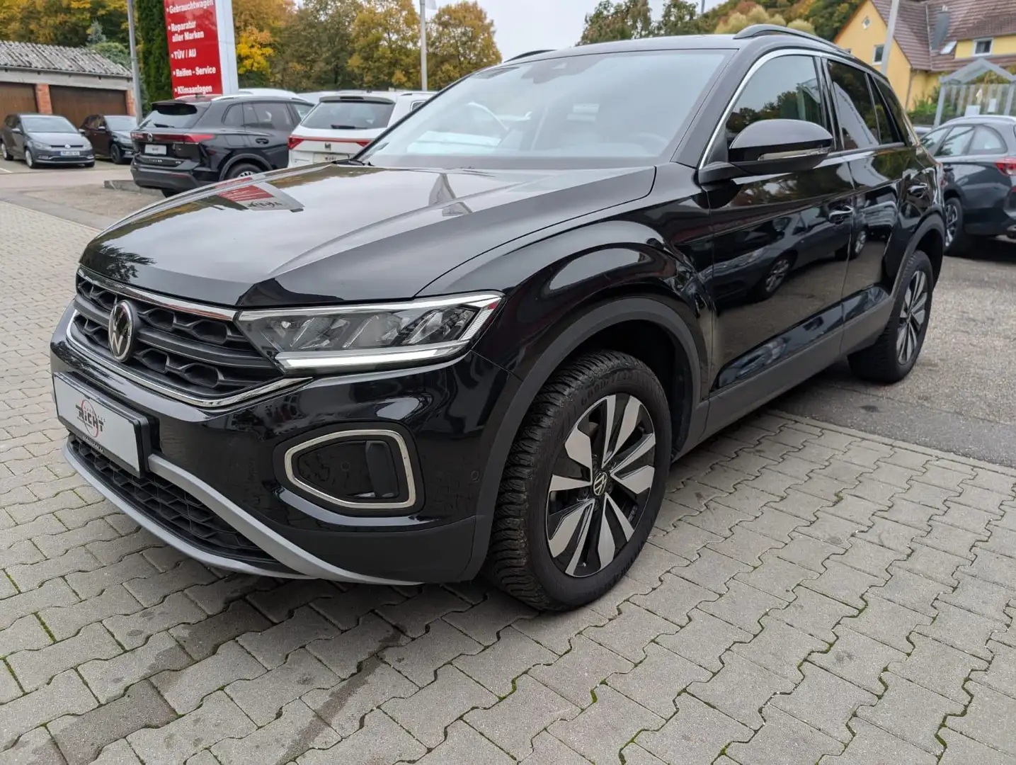 Volkswagen T-Roc 1.5TSI DSG Goal Navi Totwinkel SHZ Schwarz - 2