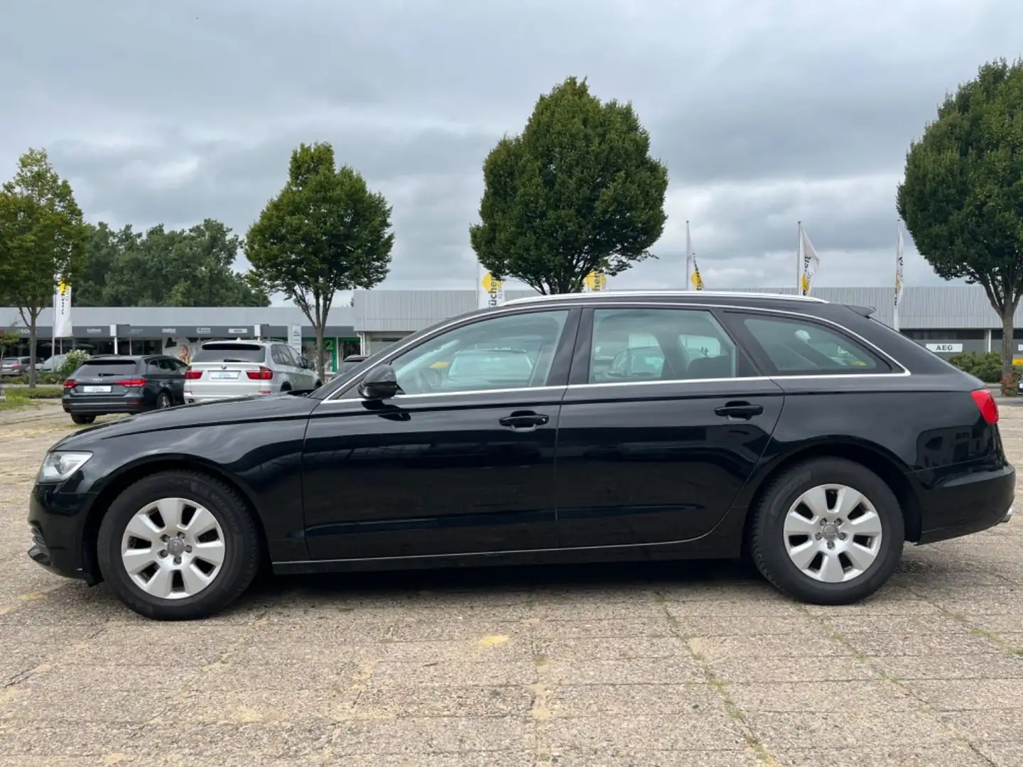 Audi A6 Avant 2.0 TDI Automatik,Scheckheft,Xenon,PDC Schwarz - 2
