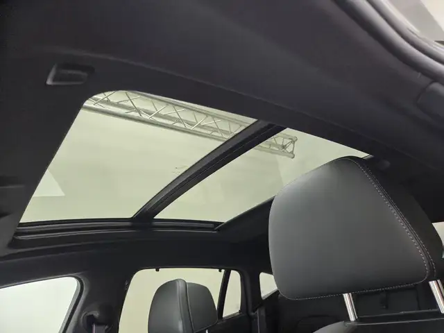 BMW X6 view 15