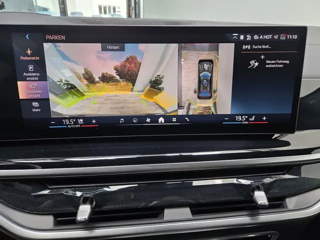 BMW X6 view 13