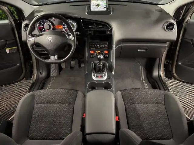 Peugeot 3008 view 17