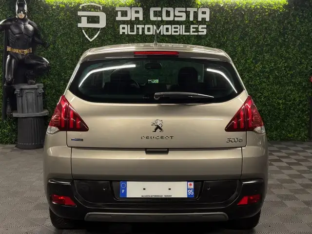 Peugeot 3008 view 7