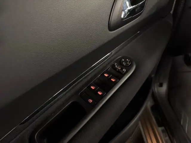 Peugeot 3008 view 10