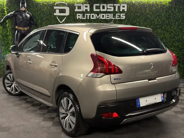 Peugeot 3008 view 6