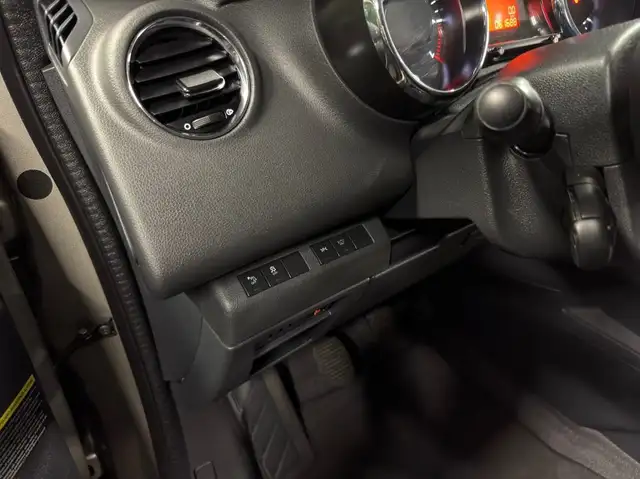 Peugeot 3008 view 11