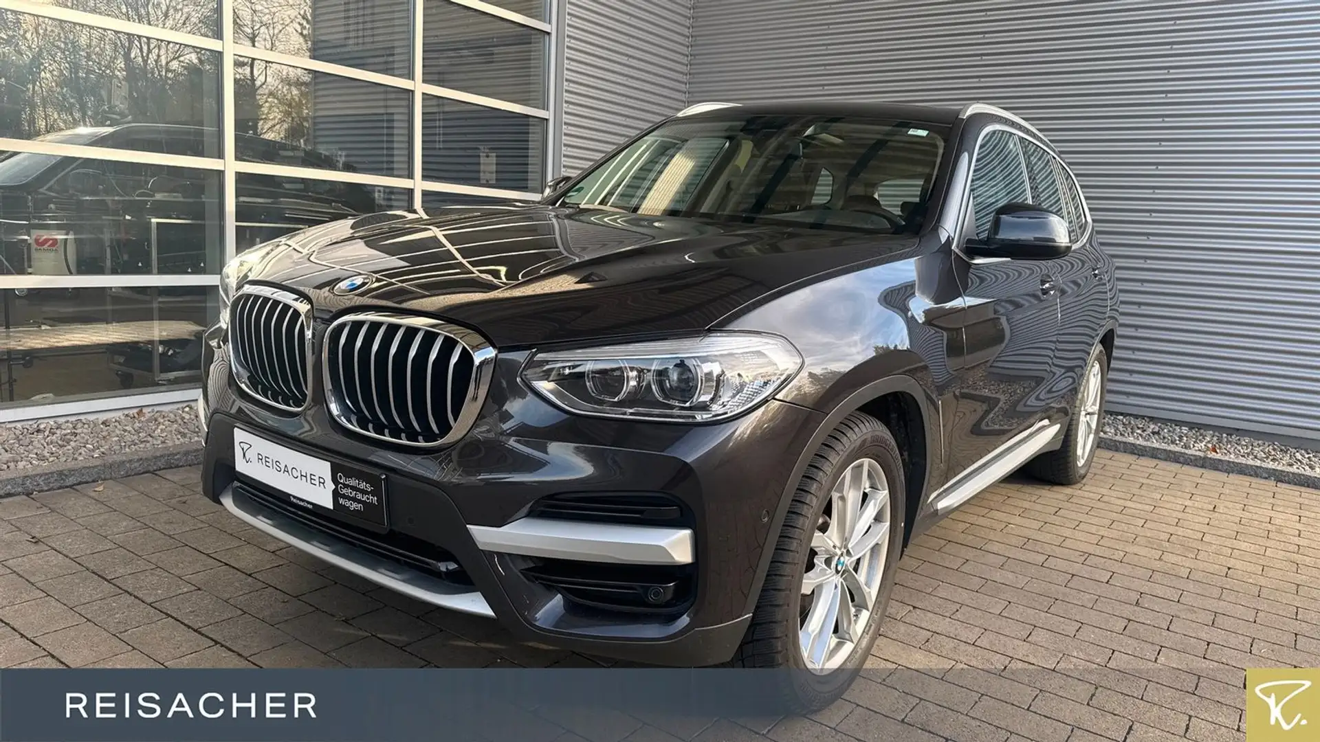 BMW X3 xDrive30iA x-Line Navi HUD LED Pano AHK 19"LM Grau - 1