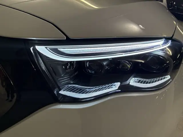 Mercedes-Benz E 53 AMG HYBRID 4MATIC+ Limousine LED PTS  Pano Ansicht 15