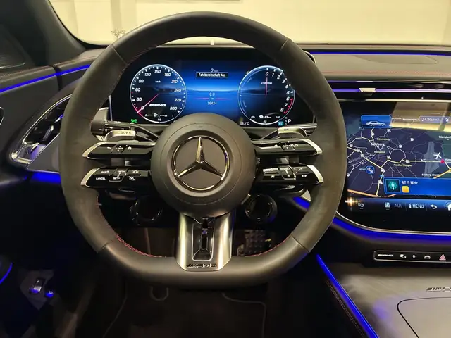 Mercedes-Benz E 53 AMG HYBRID 4MATIC+ Limousine LED PTS  Pano Ansicht 10