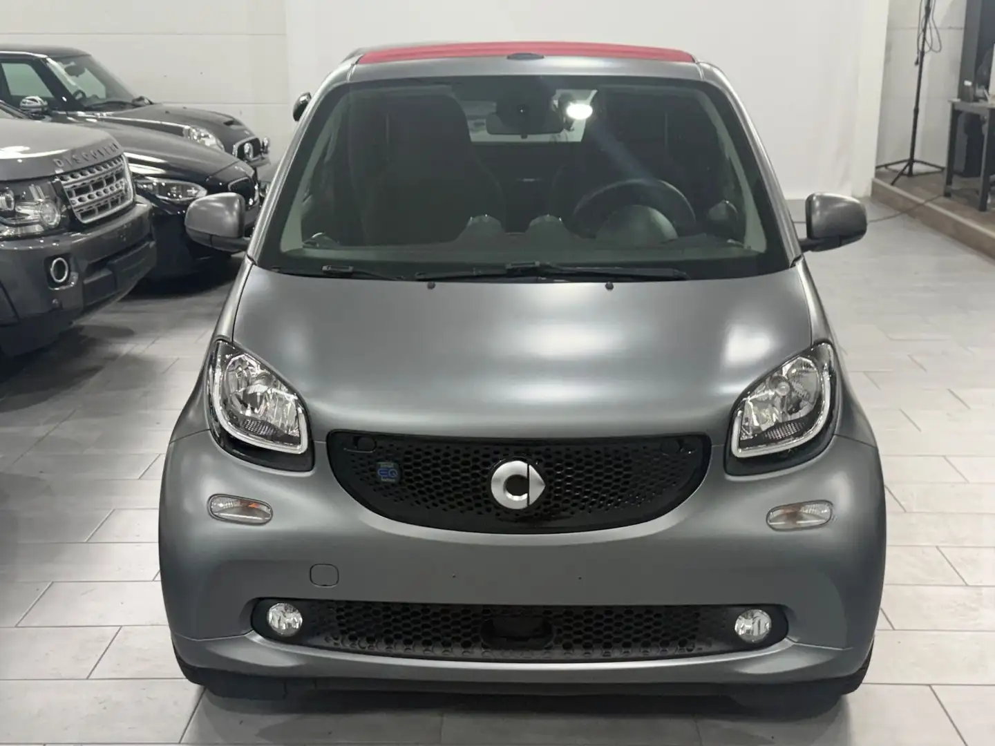 smart forTwo fortwo cabrio electric drive / EQ Gris - 2