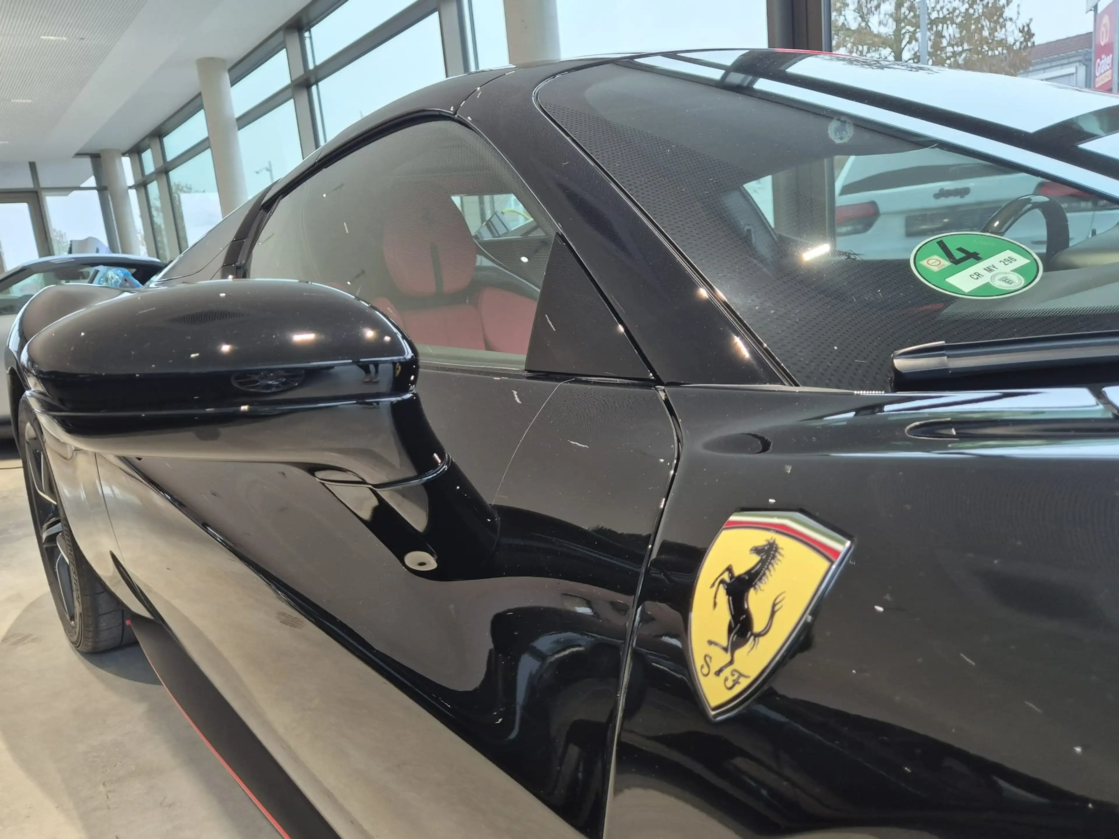 Ferrari 296 GTS Spider — photo 3