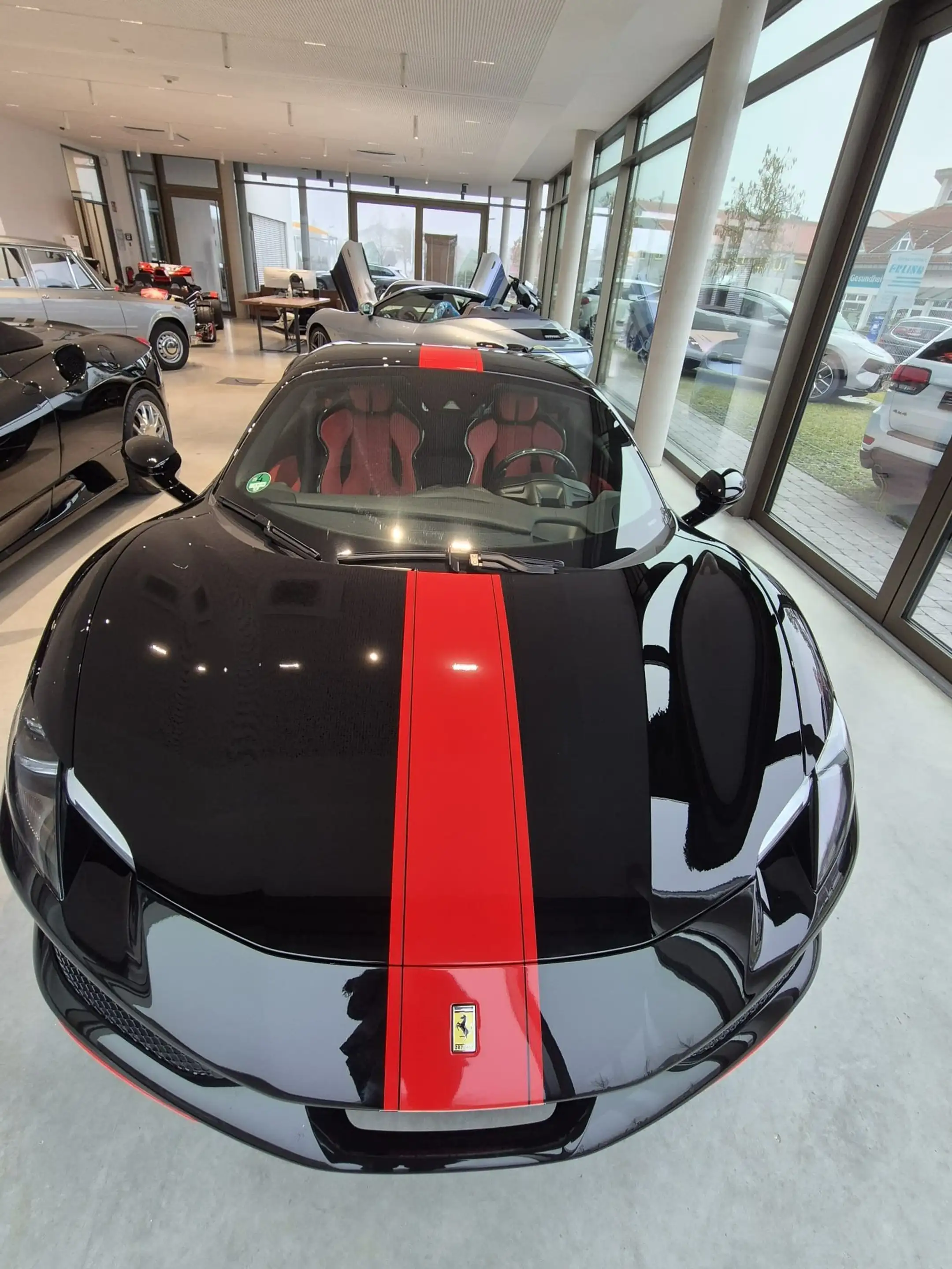 Ferrari 296 GTS Spider — photo 2