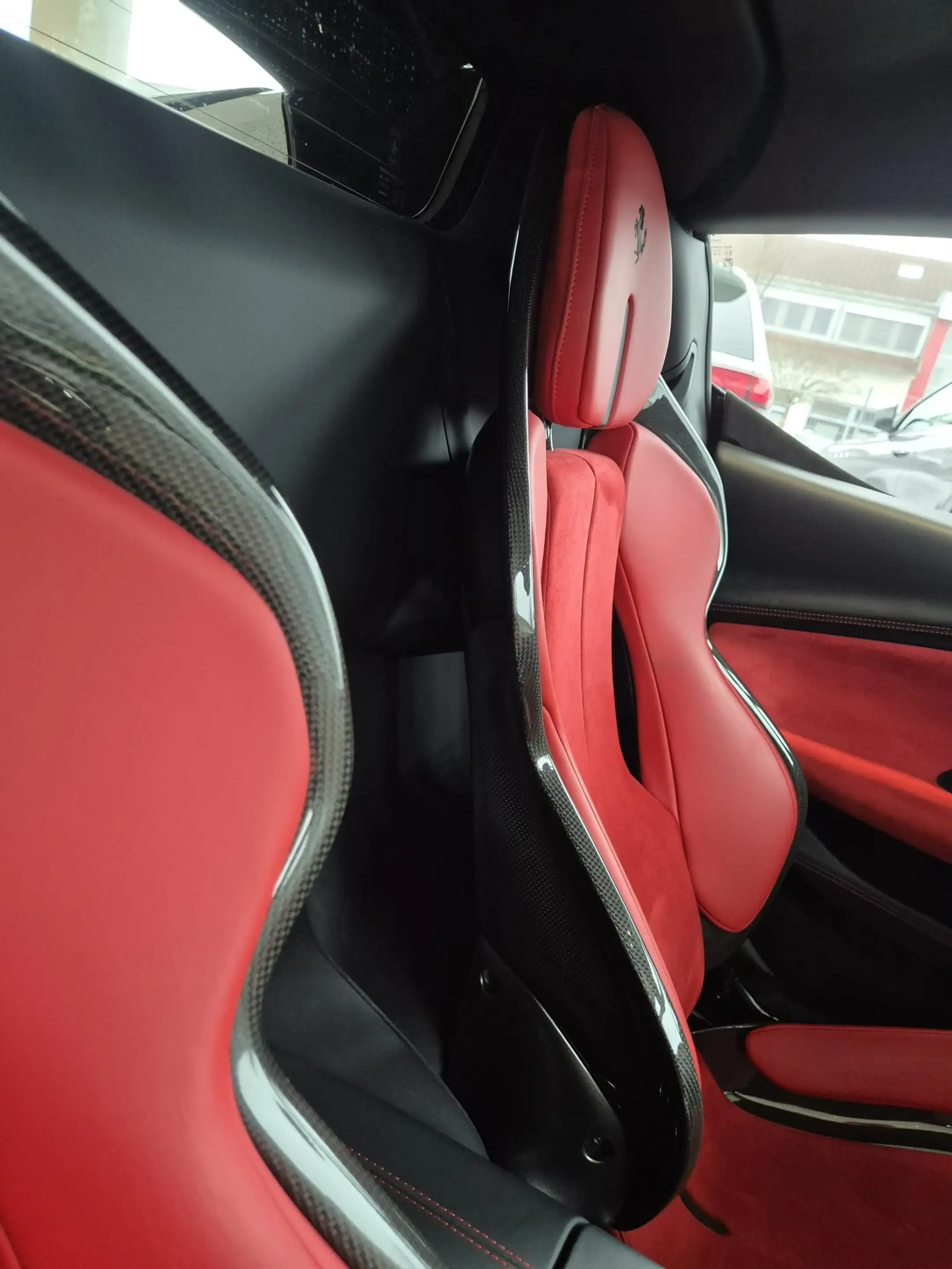 Ferrari 296 GTS Spider — photo 10