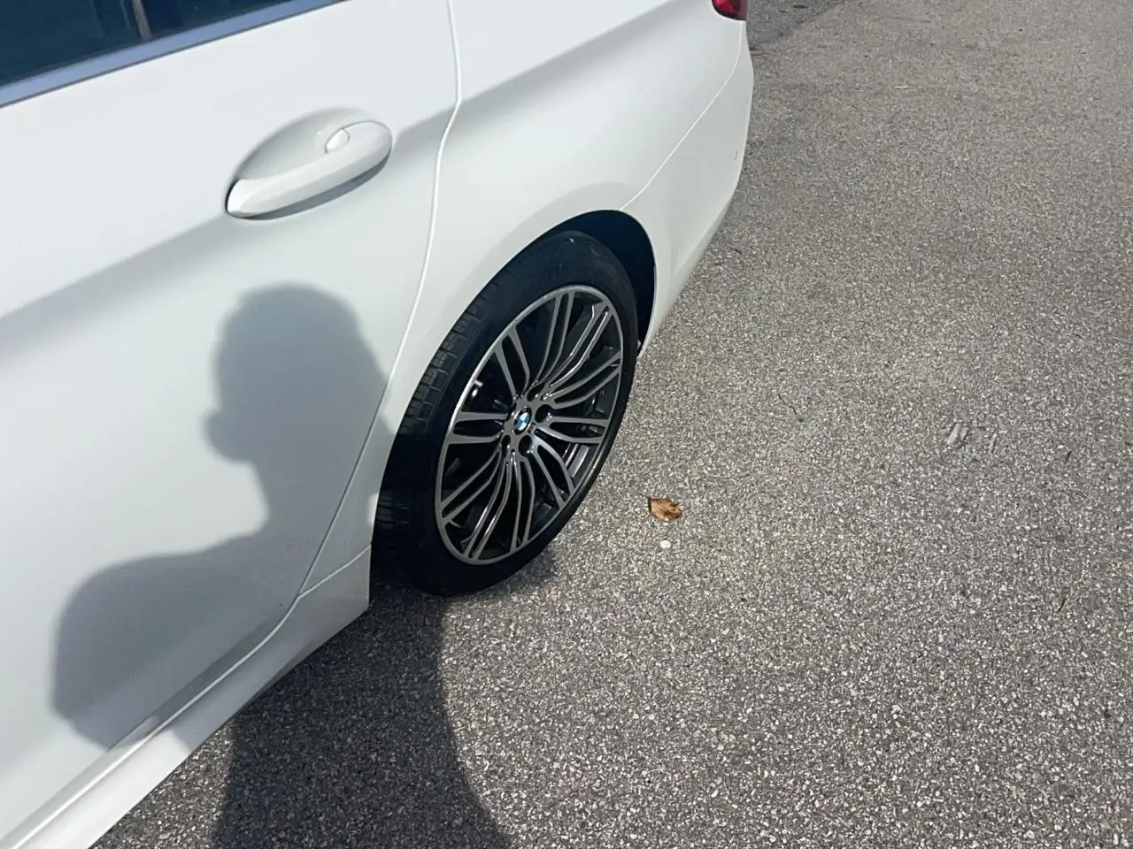 BMW 5 Series снимка BMW 5 Series
