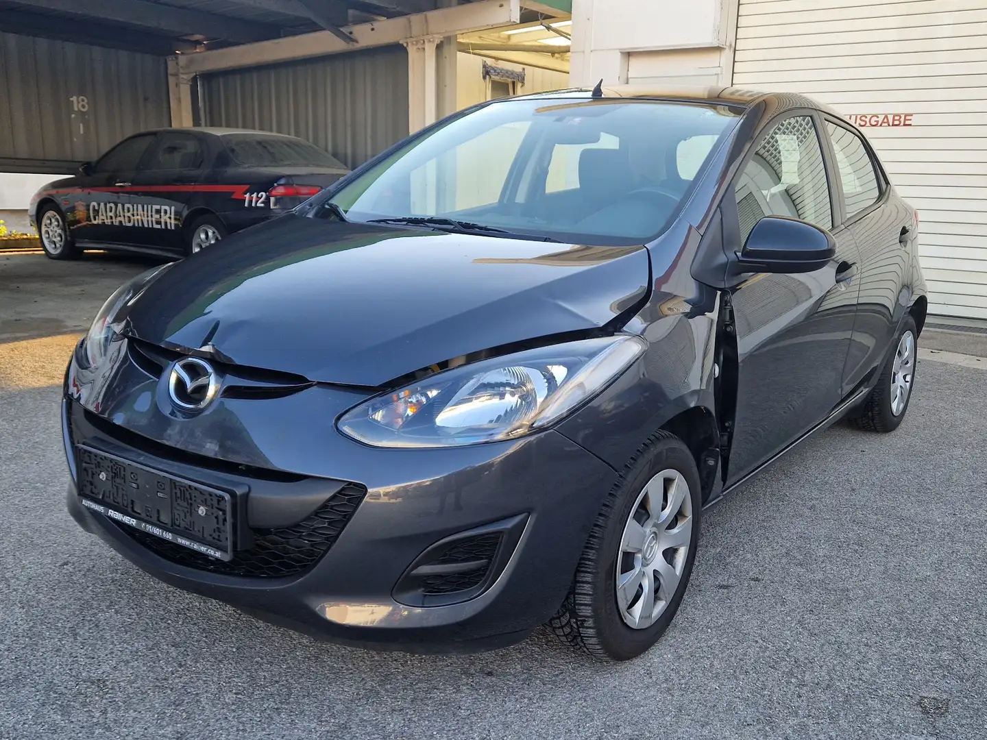 Mazda 2 Mazda 2 1,3i CE Pro CE Pro Šedá - 1