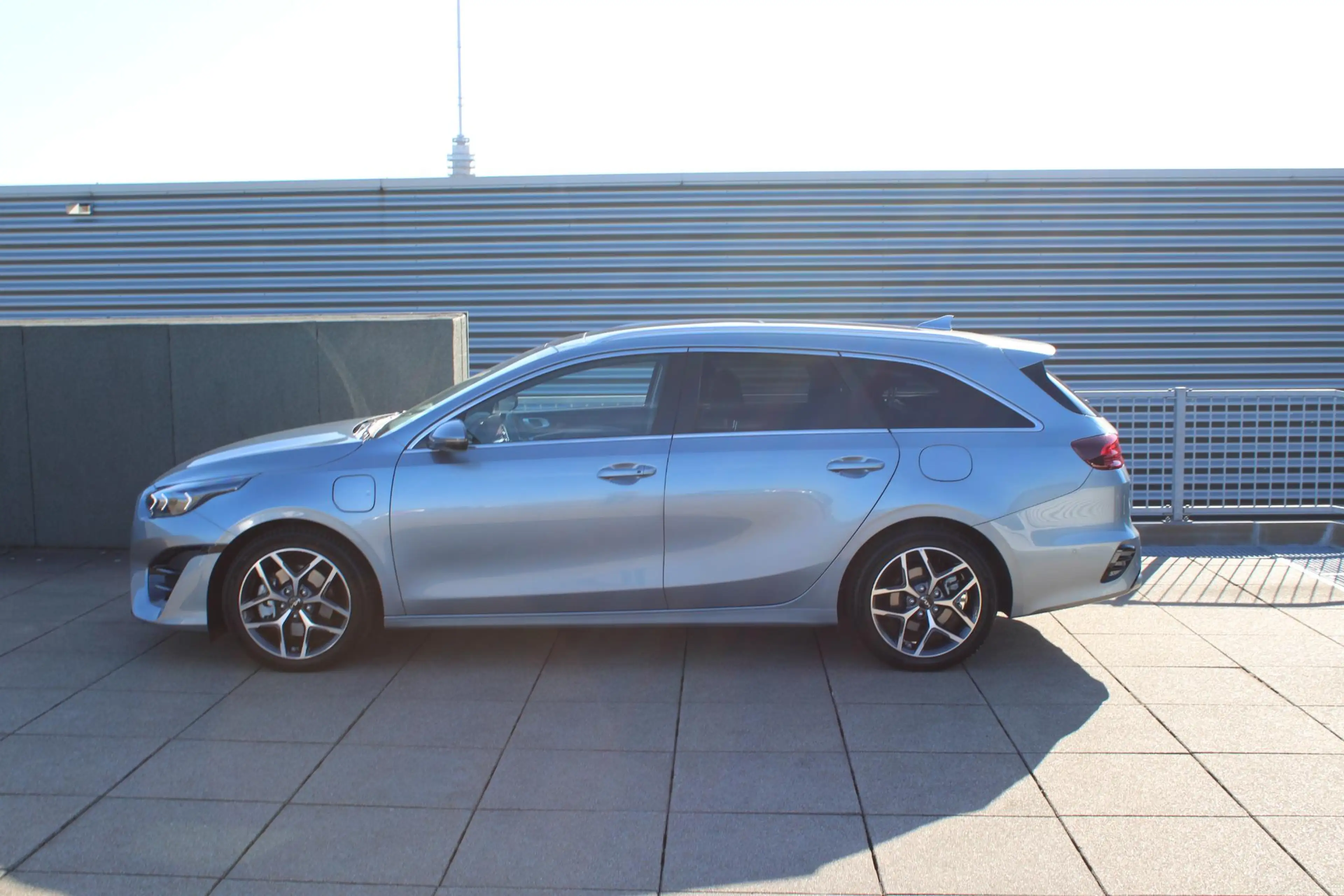 Kia Ceed SW / cee'd SW Sportswagon 1.6 GDI PHEV ExecutiveLine AUTOMAAT PL — photo 4