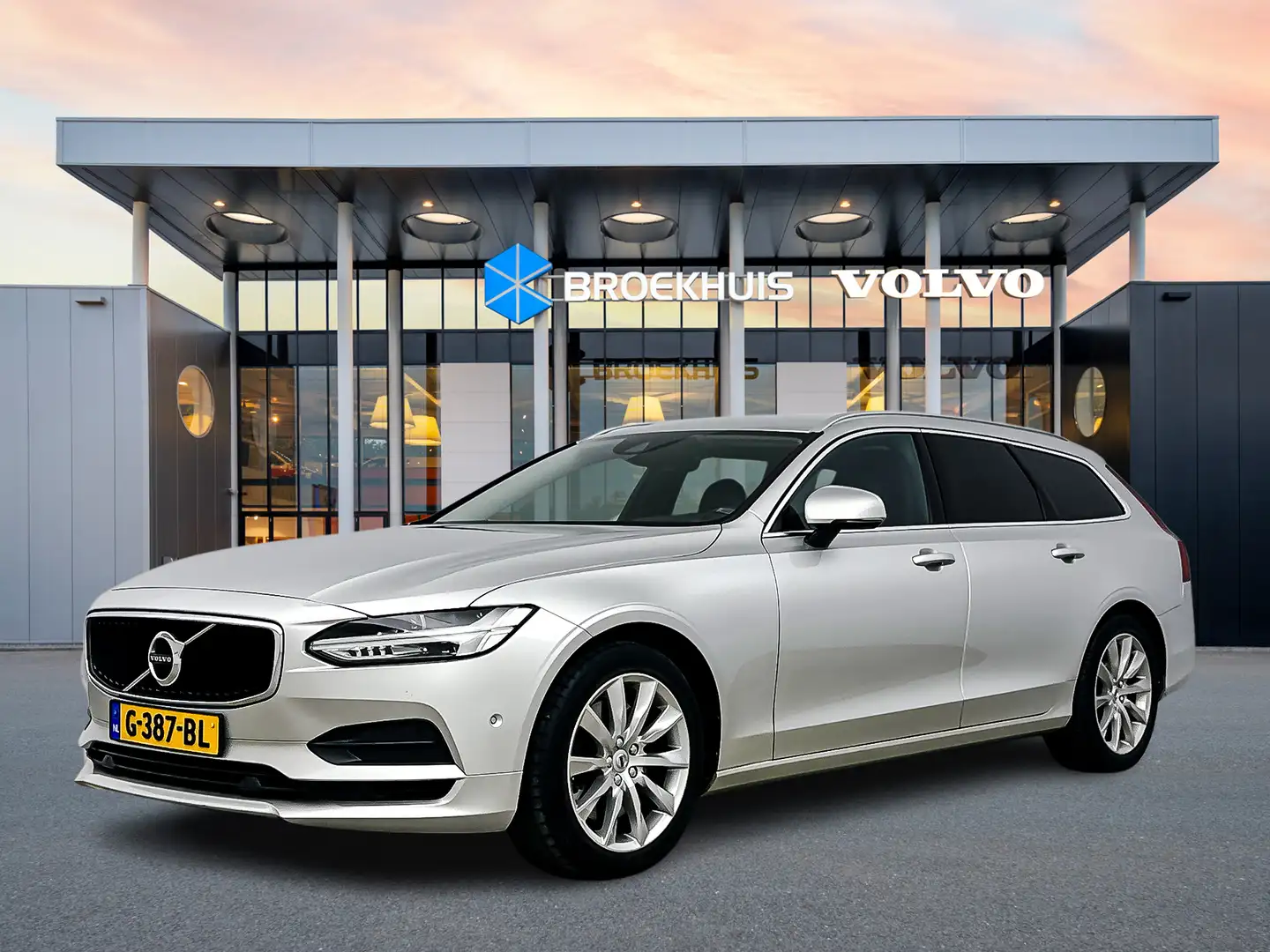 Volvo V90 T5 Momentum | 18" | Leder | Adaptieve cruise | BLI Grijs - 1