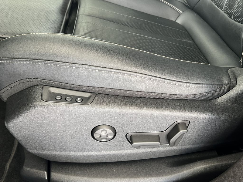 Opel Grandland X 1.6 Start/Stop Automatik Ultimate — photo 10