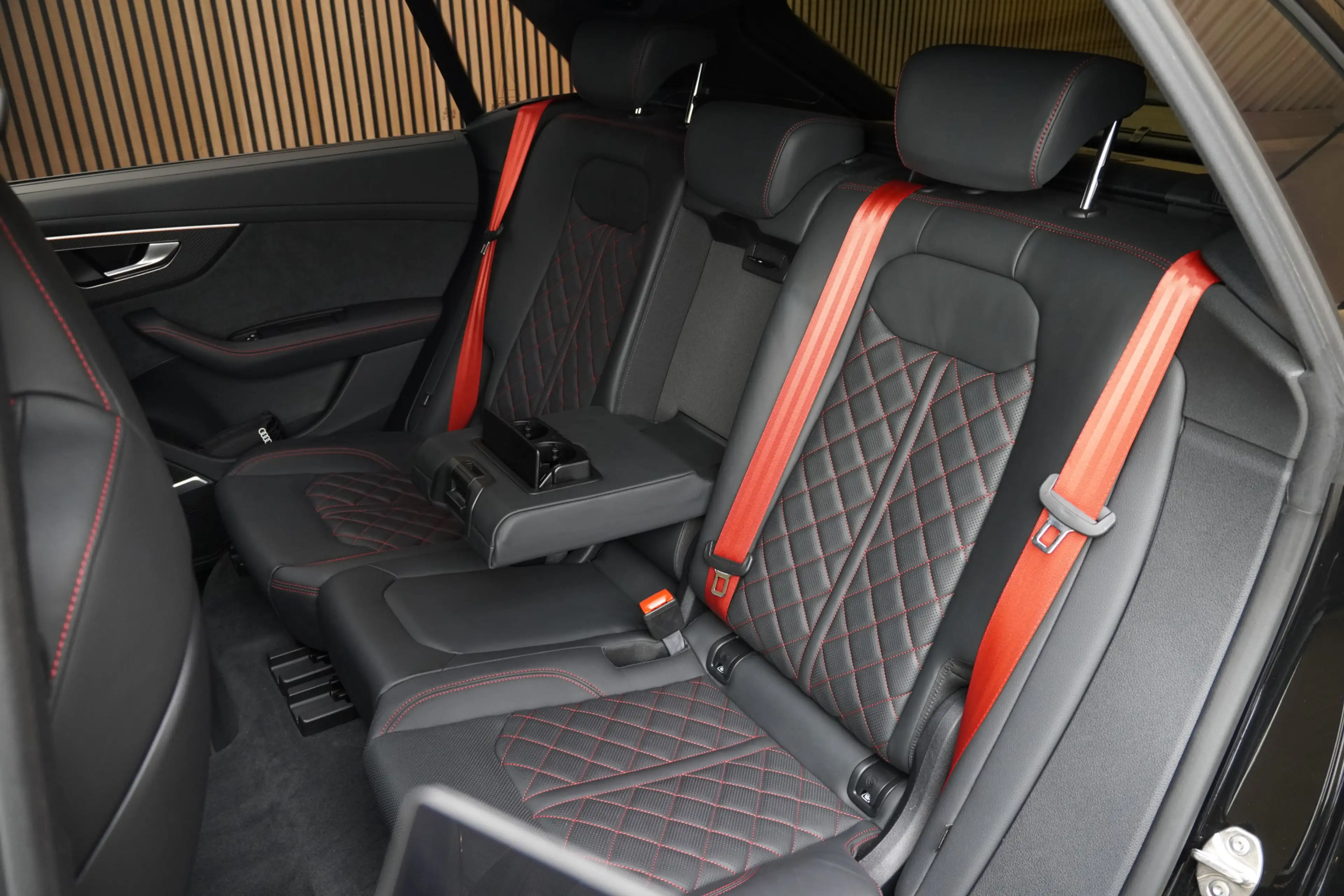 Audi SQ8 4.0TFSI/507pk SQ8 Quattro Blackstyle|2024|Pano|Luc — photo 18