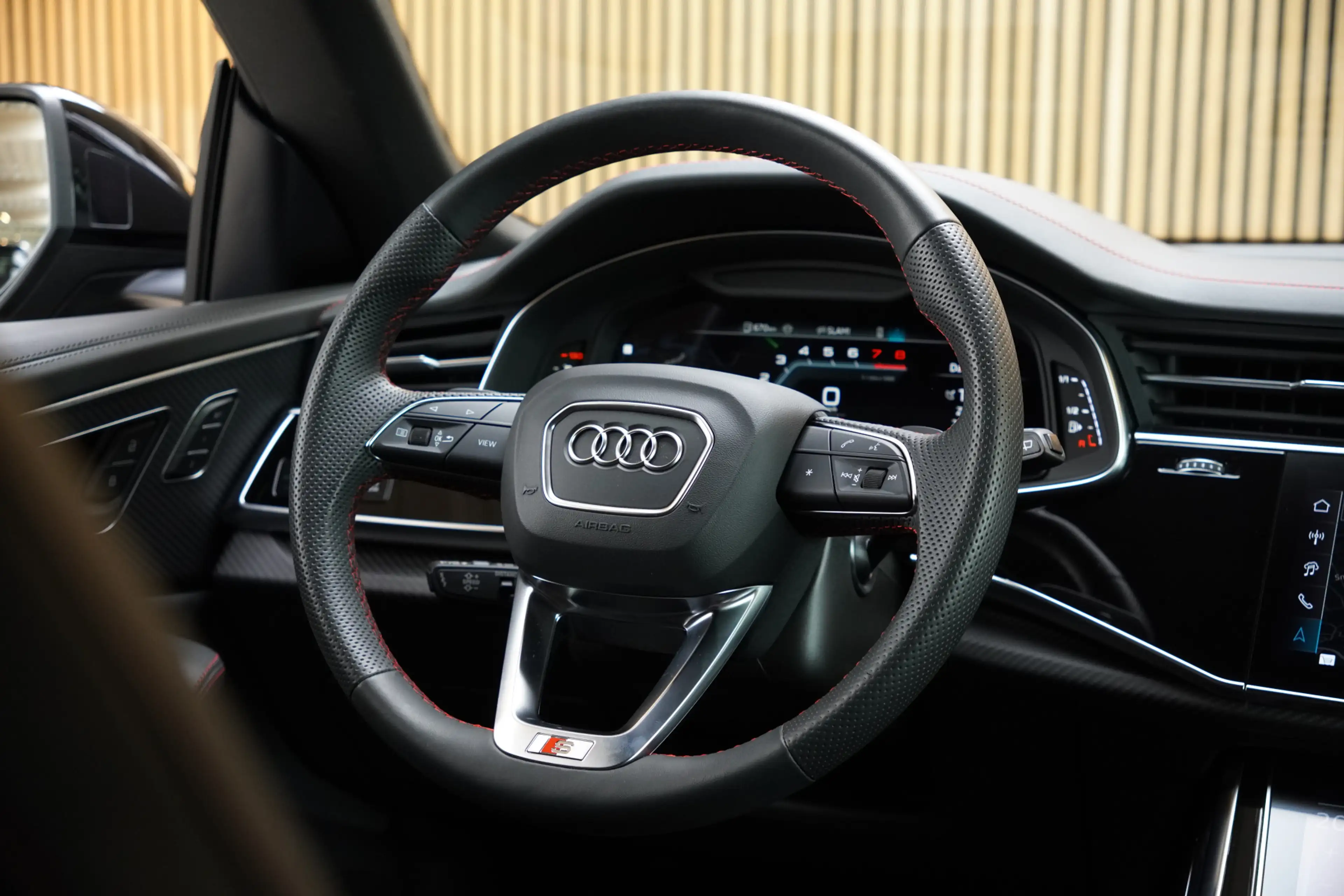 Audi SQ8 4.0TFSI/507pk SQ8 Quattro Blackstyle|2024|Pano|Luc — photo 27