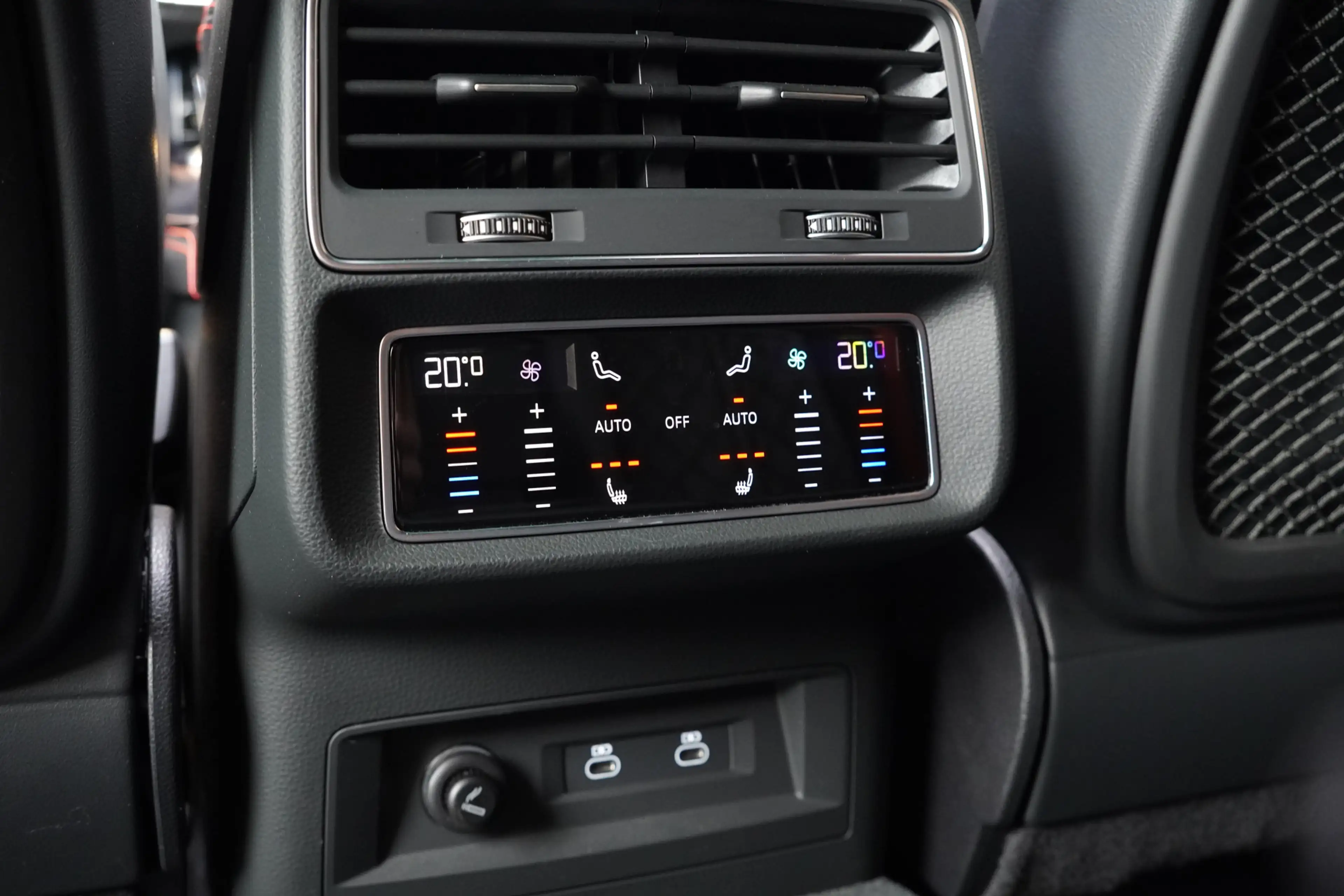 Audi SQ8 4.0TFSI/507pk SQ8 Quattro Blackstyle|2024|Pano|Luc — photo 21