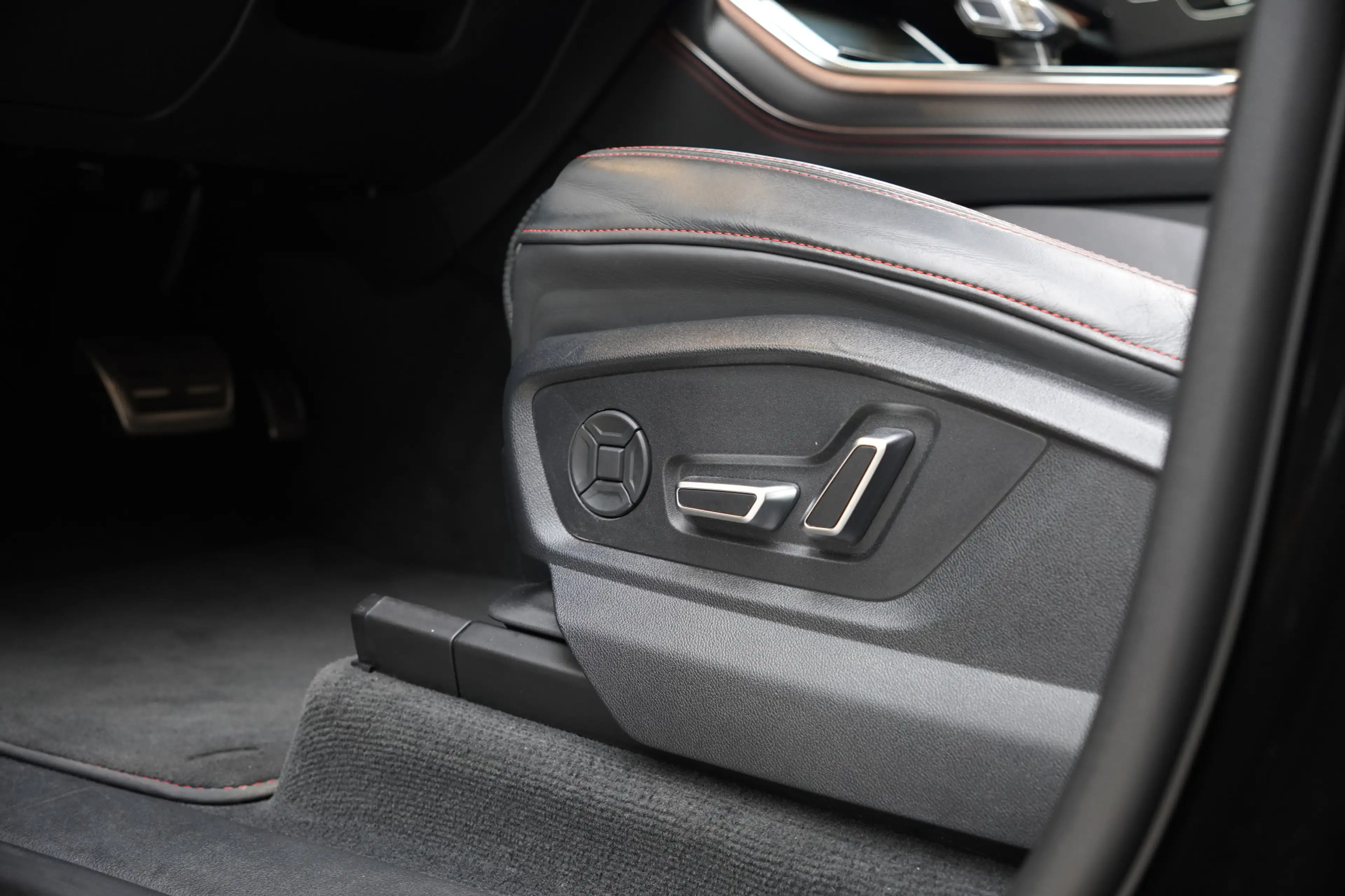 Audi SQ8 4.0TFSI/507pk SQ8 Quattro Blackstyle|2024|Pano|Luc — photo 11