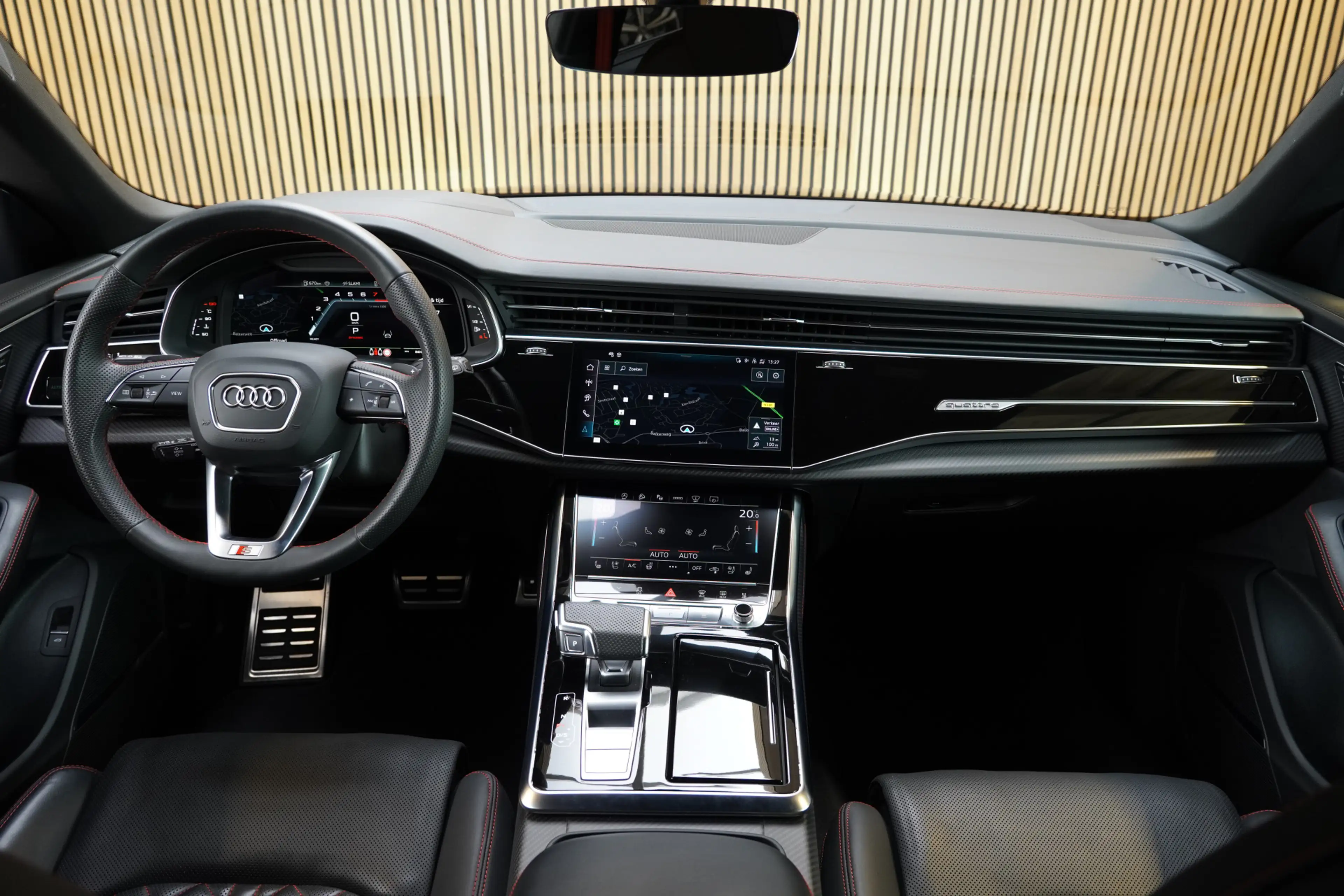 Audi SQ8 4.0TFSI/507pk SQ8 Quattro Blackstyle|2024|Pano|Luc — photo 4