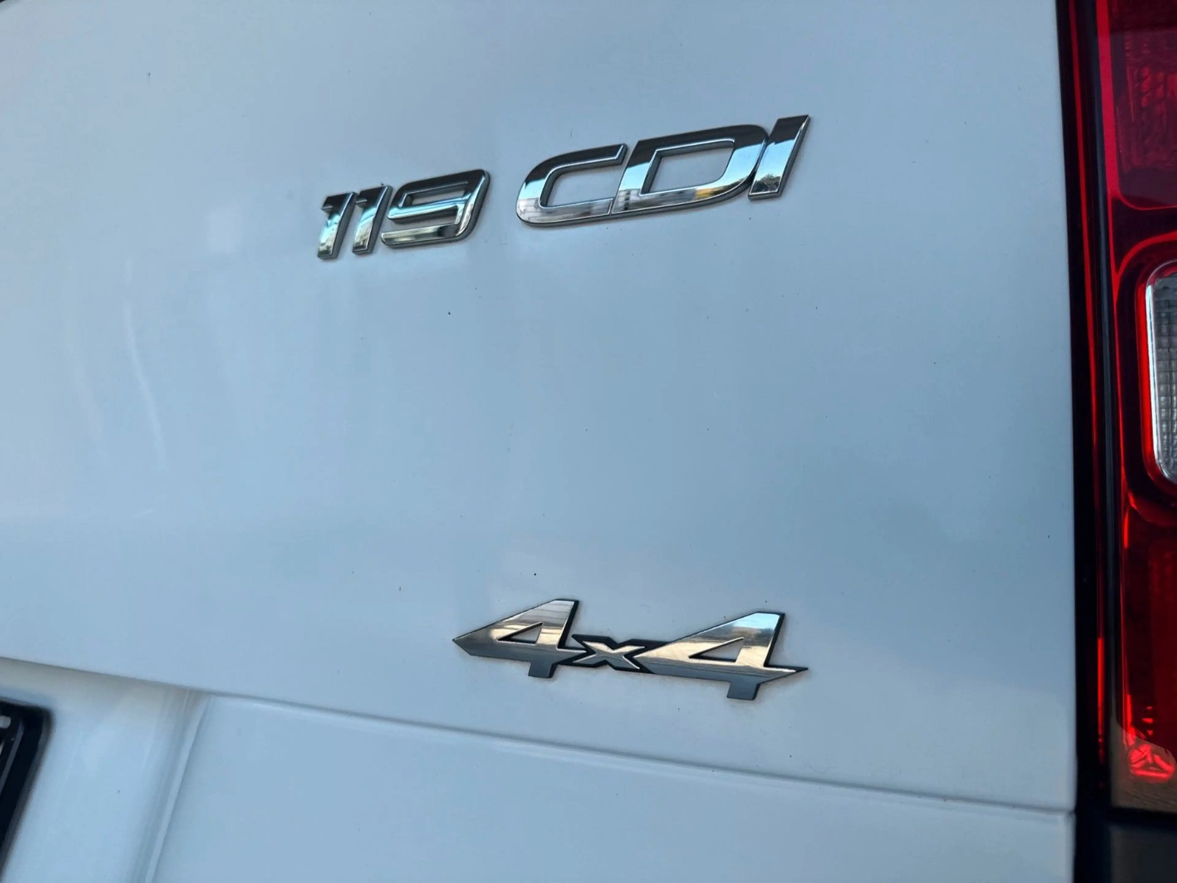 Mercedes-Benz Vito Mixto 119 CDI 4MATIC lang — photo 12