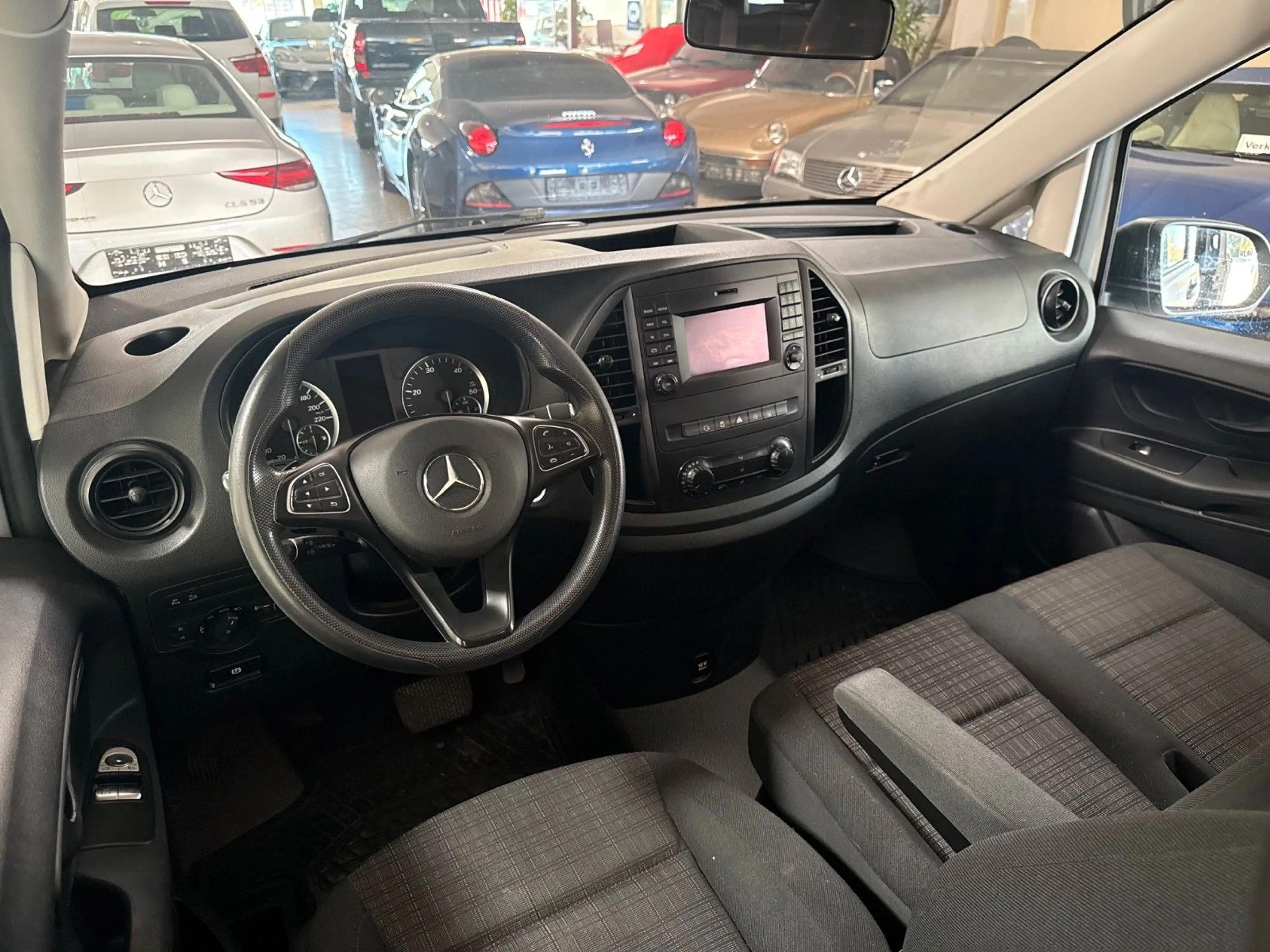 Mercedes-Benz Vito Mixto 119 CDI 4MATIC lang — photo 9