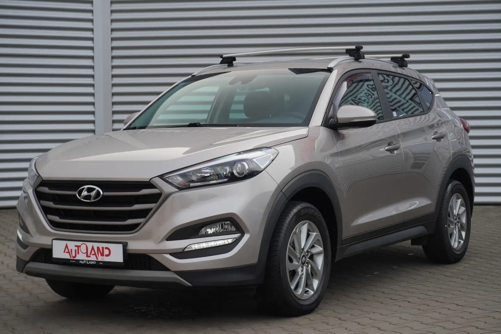 Hyundai TUCSON 1.6 blue Classic 2WD LED Navi Kamera AHK Argent - 2