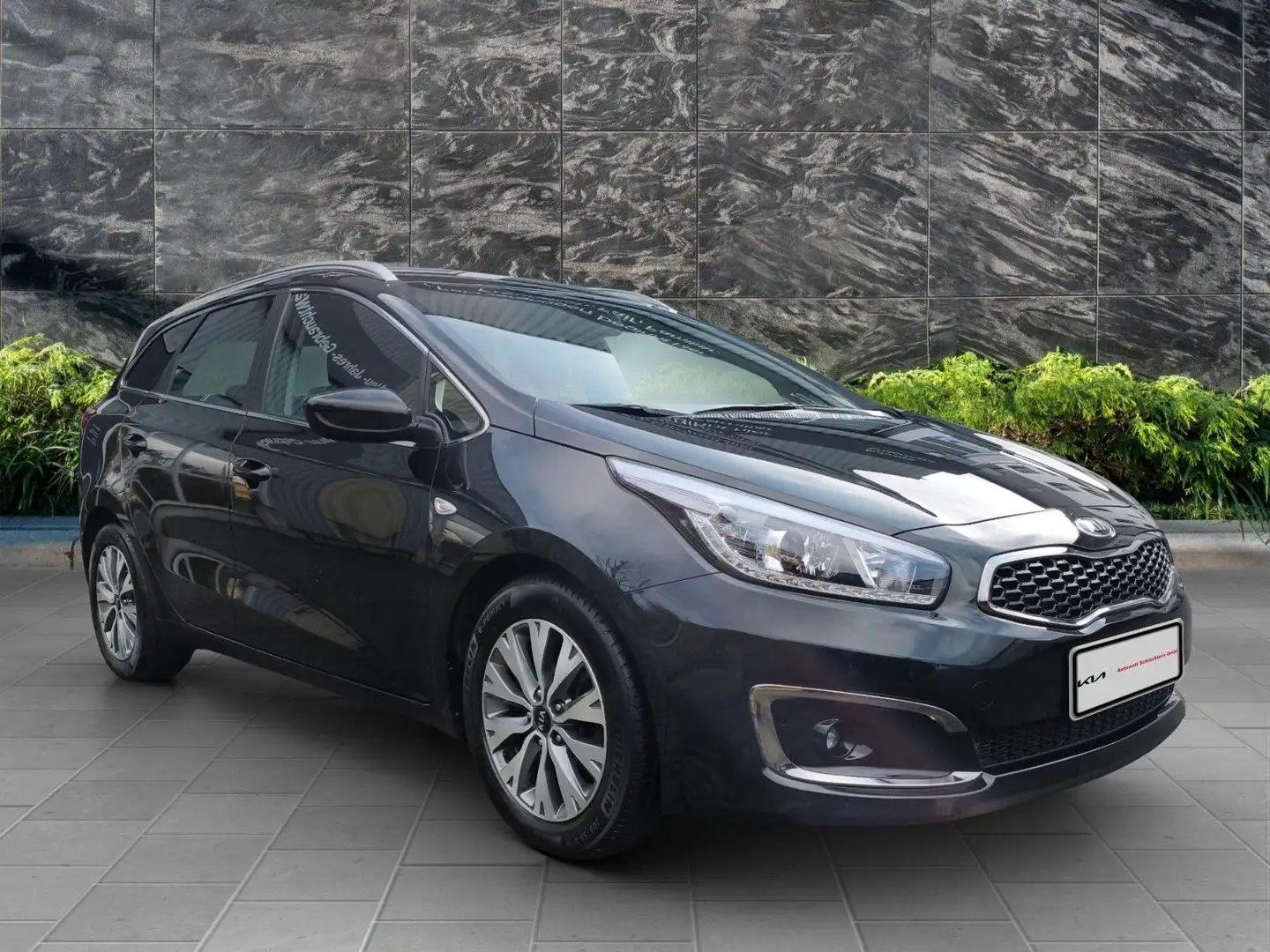 Kia Ceed SW / cee'd SW Ceed Sportswagon 1.6 GDI Dream-Team Edition Navi Schwarz - 2