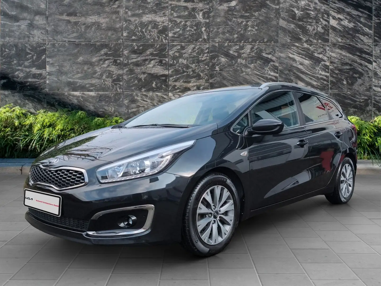 Kia Ceed SW / cee'd SW Ceed Sportswagon 1.6 GDI Dream-Team Edition Navi Schwarz - 1