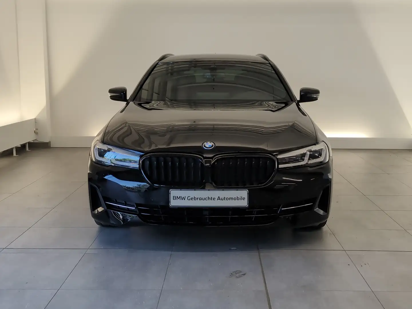 BMW 530 e Touring Ambiente/H&K/DAB Ambiente/H&K/DAB Schwarz - 2