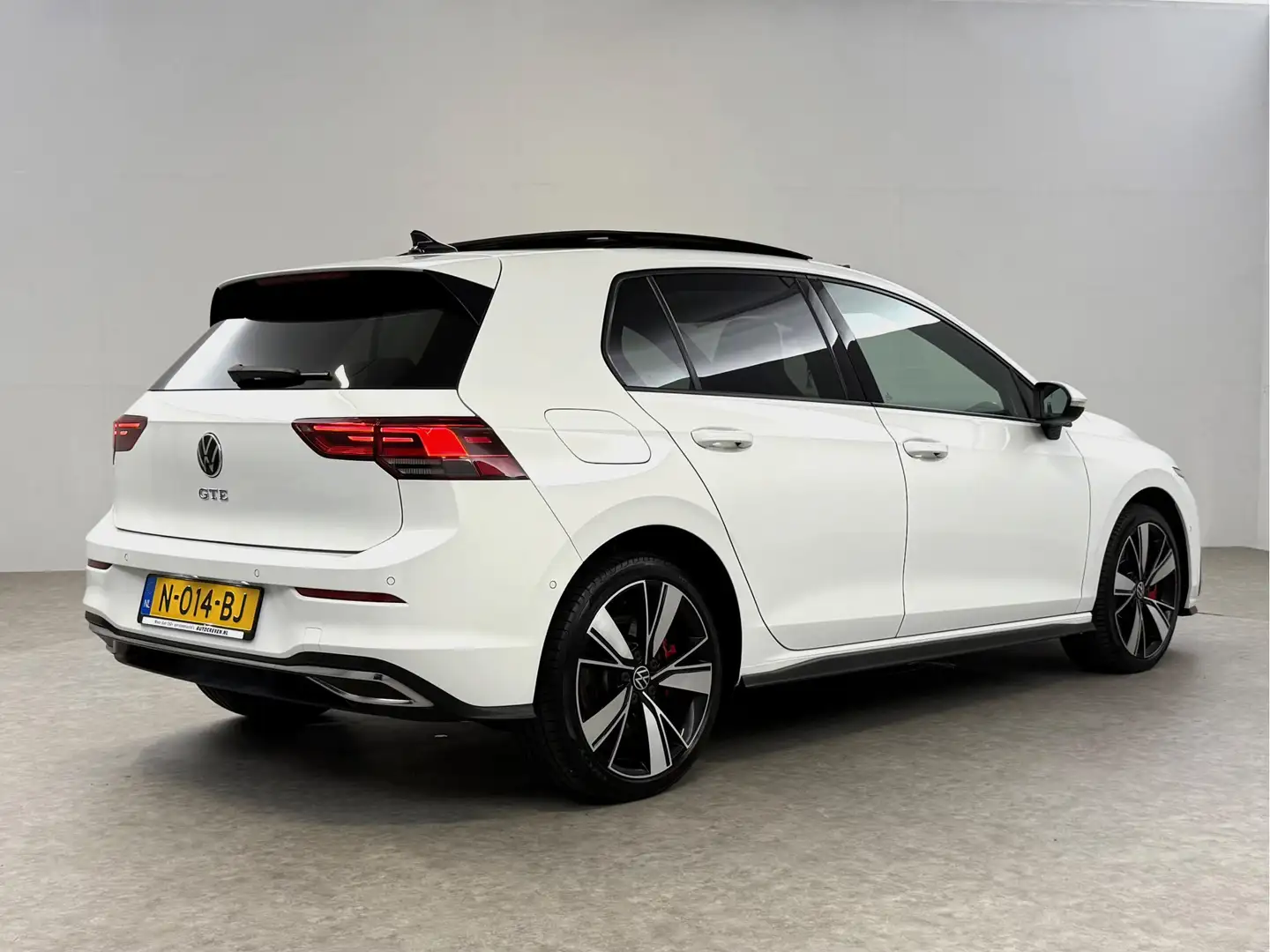 Volkswagen Golf GTE 1.4 eHybrid | 245PK | Pano | Sfeerverl. | Virtual Blanc - 2
